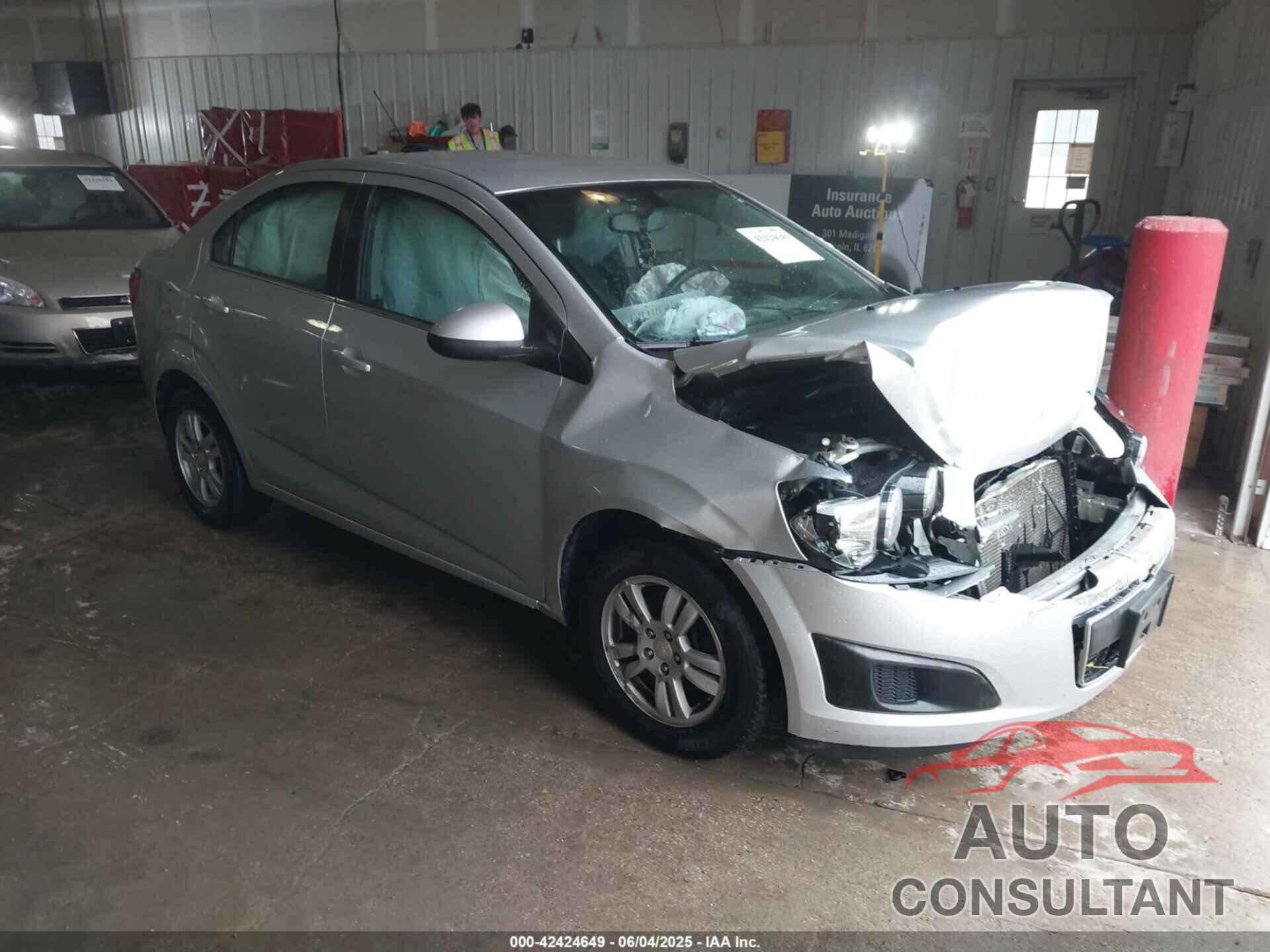 CHEVROLET SONIC 2015 - 1G1JC5SH4F4162347
