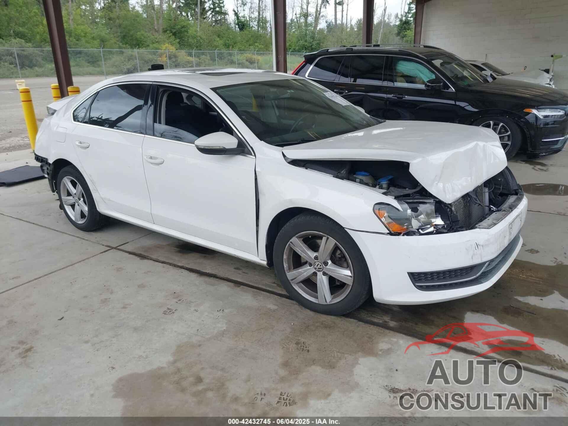 VOLKSWAGEN PASSAT 2012 - 1VWBP7A30CC042884
