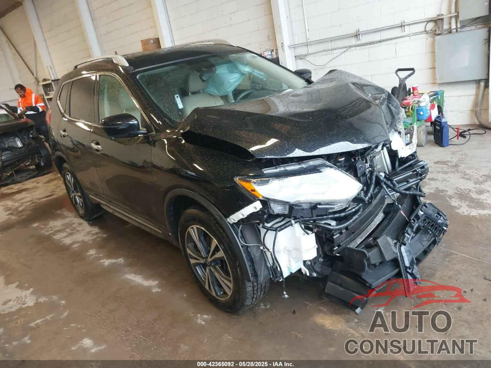 NISSAN ROGUE 2017 - 5N1AT2MV9HC812545