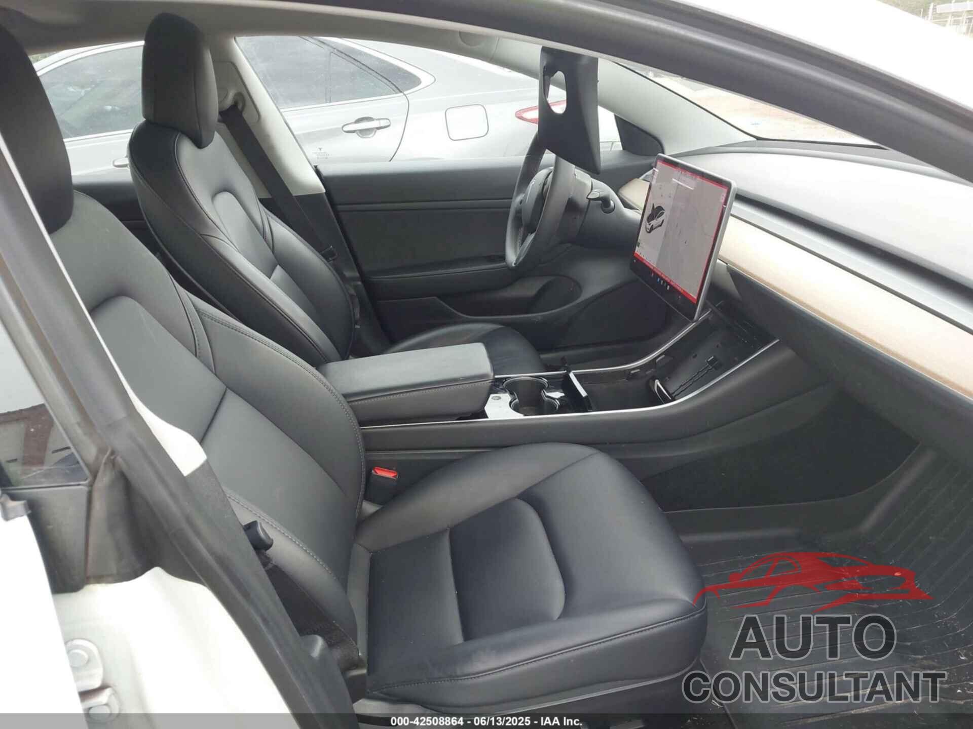 TESLA MODEL 3 2020 - 5YJ3E1EA0LF658686