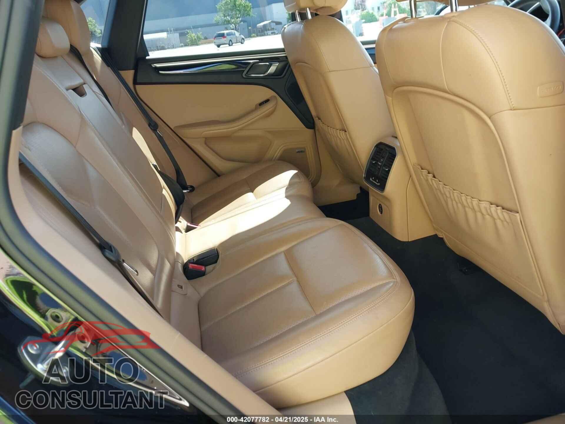 PORSCHE MACAN 2017 - WP1AA2A59HLB83303
