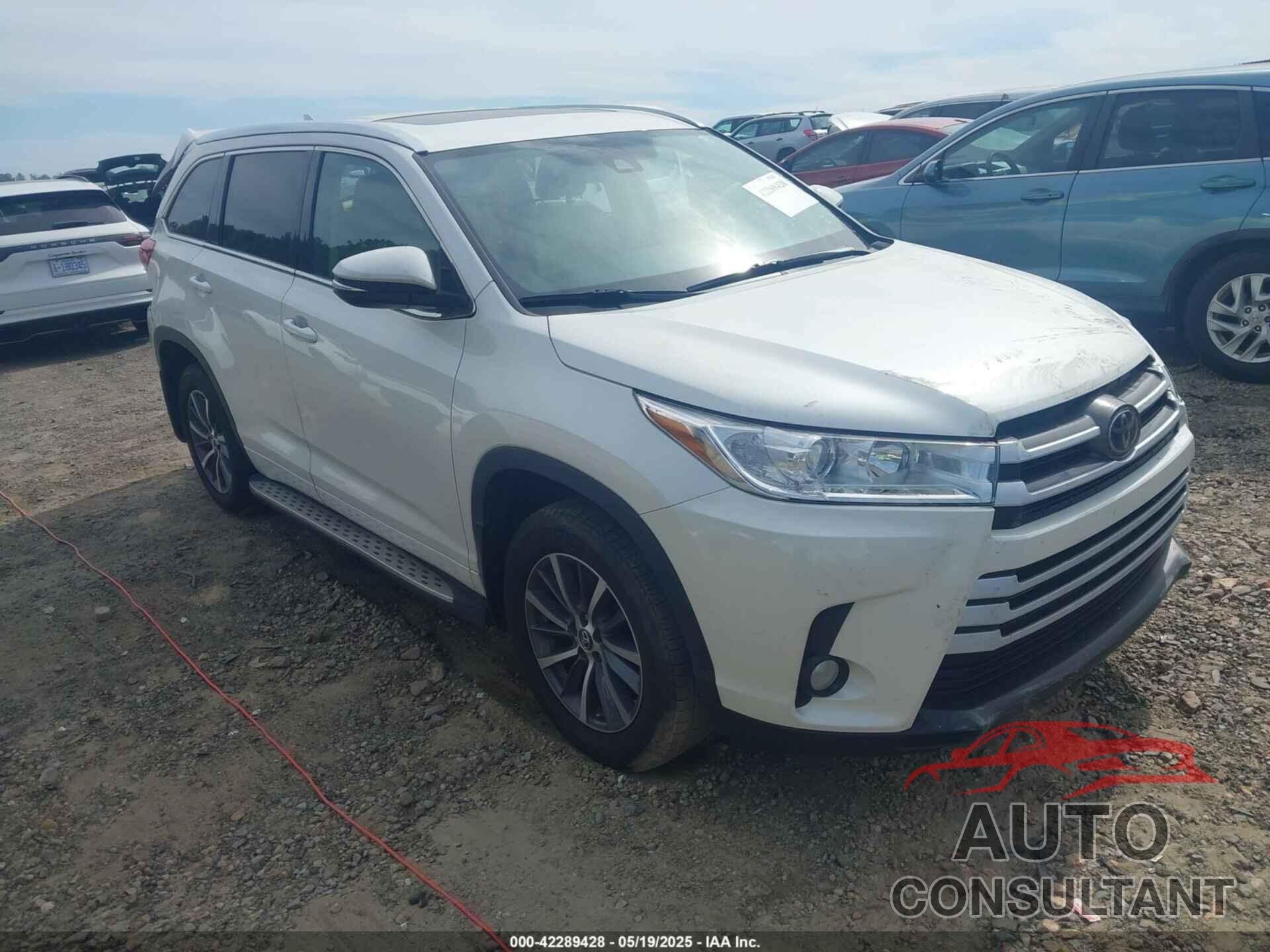 TOYOTA HIGHLANDER 2018 - 5TDJZRFH1JS544596