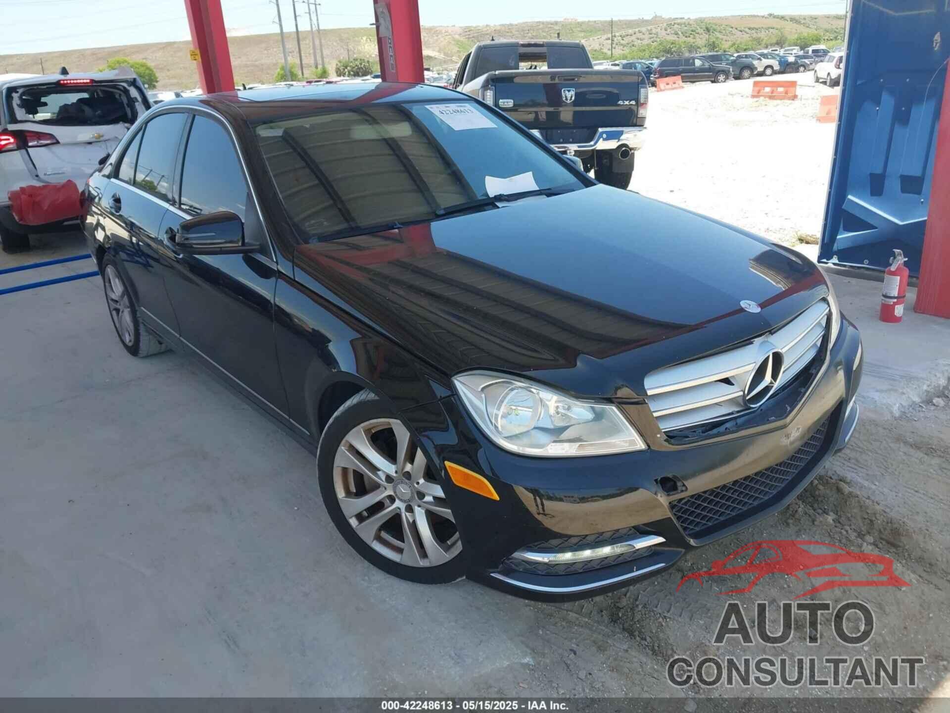 MERCEDES-BENZ C 250 2013 - WDDGF4HB1DA808311