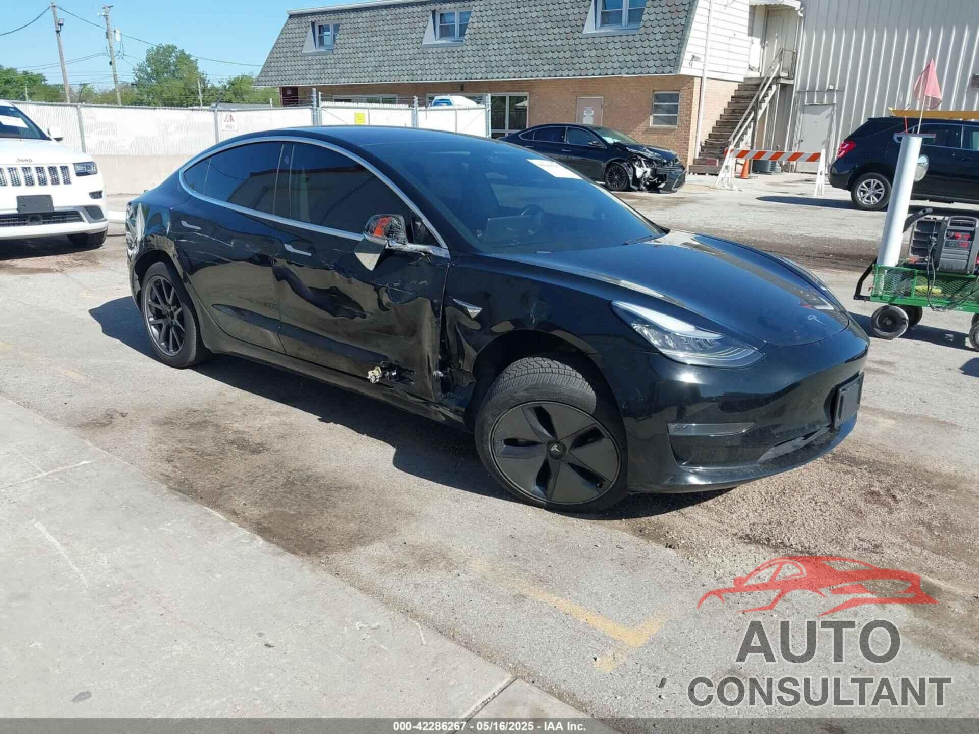 TESLA MODEL 3 2018 - 5YJ3E1EA7JF123156