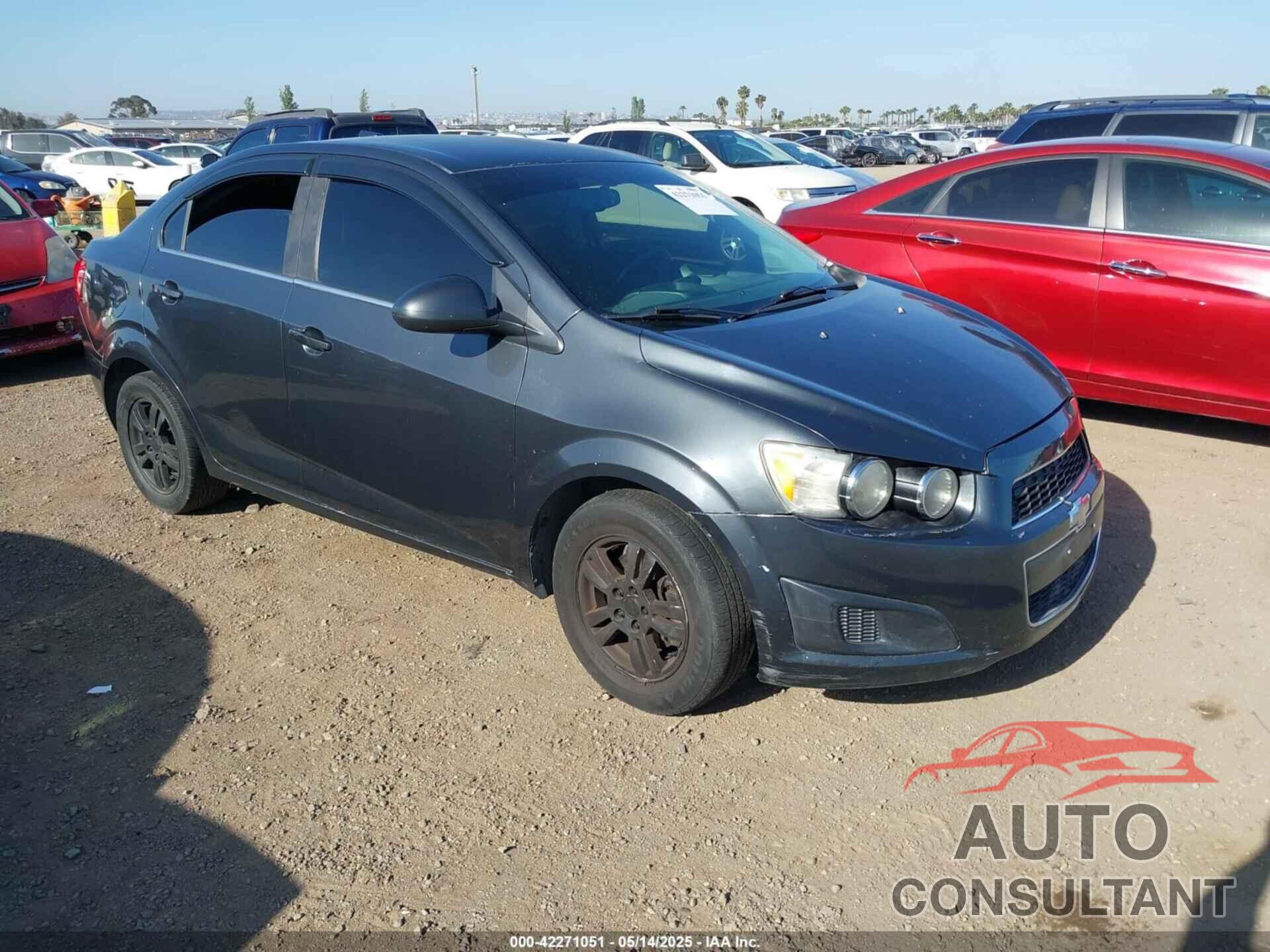 CHEVROLET SONIC 2014 - 1G1JC5SH9E4109920