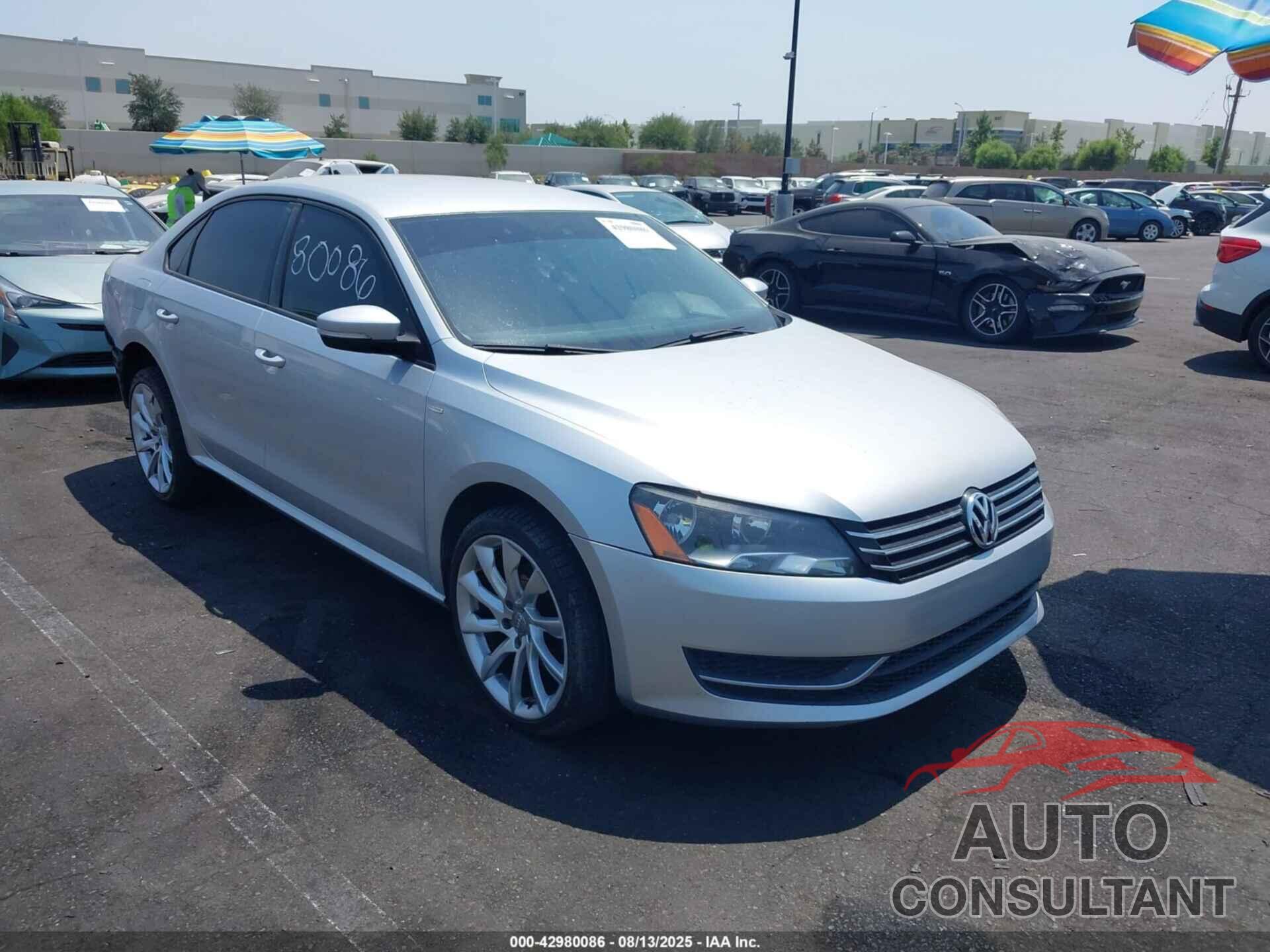 VOLKSWAGEN PASSAT 2014 - 1VWAT7A31EC071045