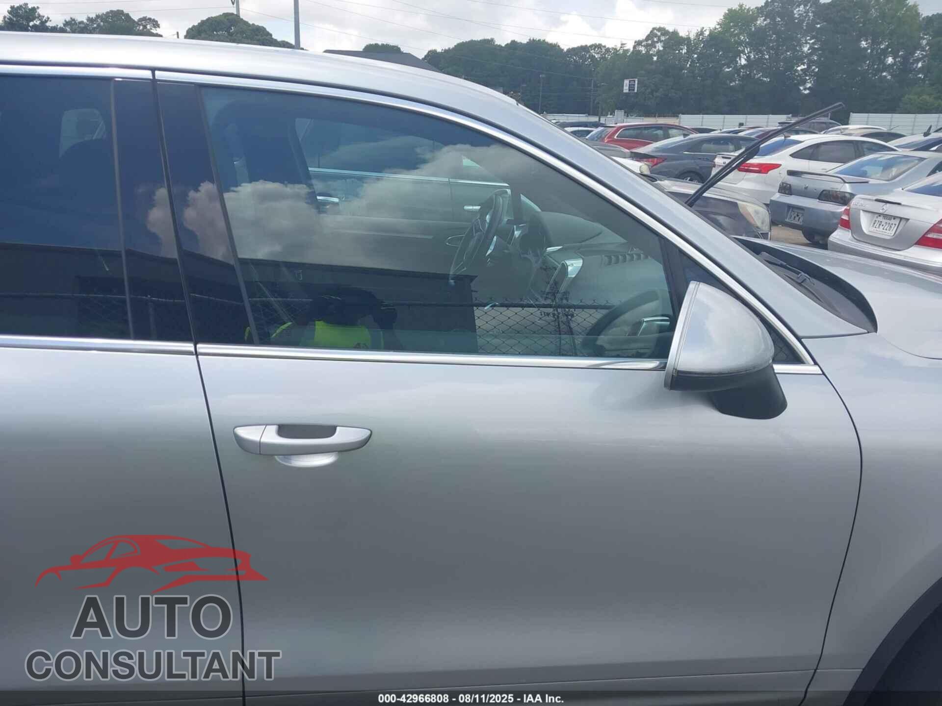 PORSCHE CAYENNE 2016 - WP1AA2A23GLA04838