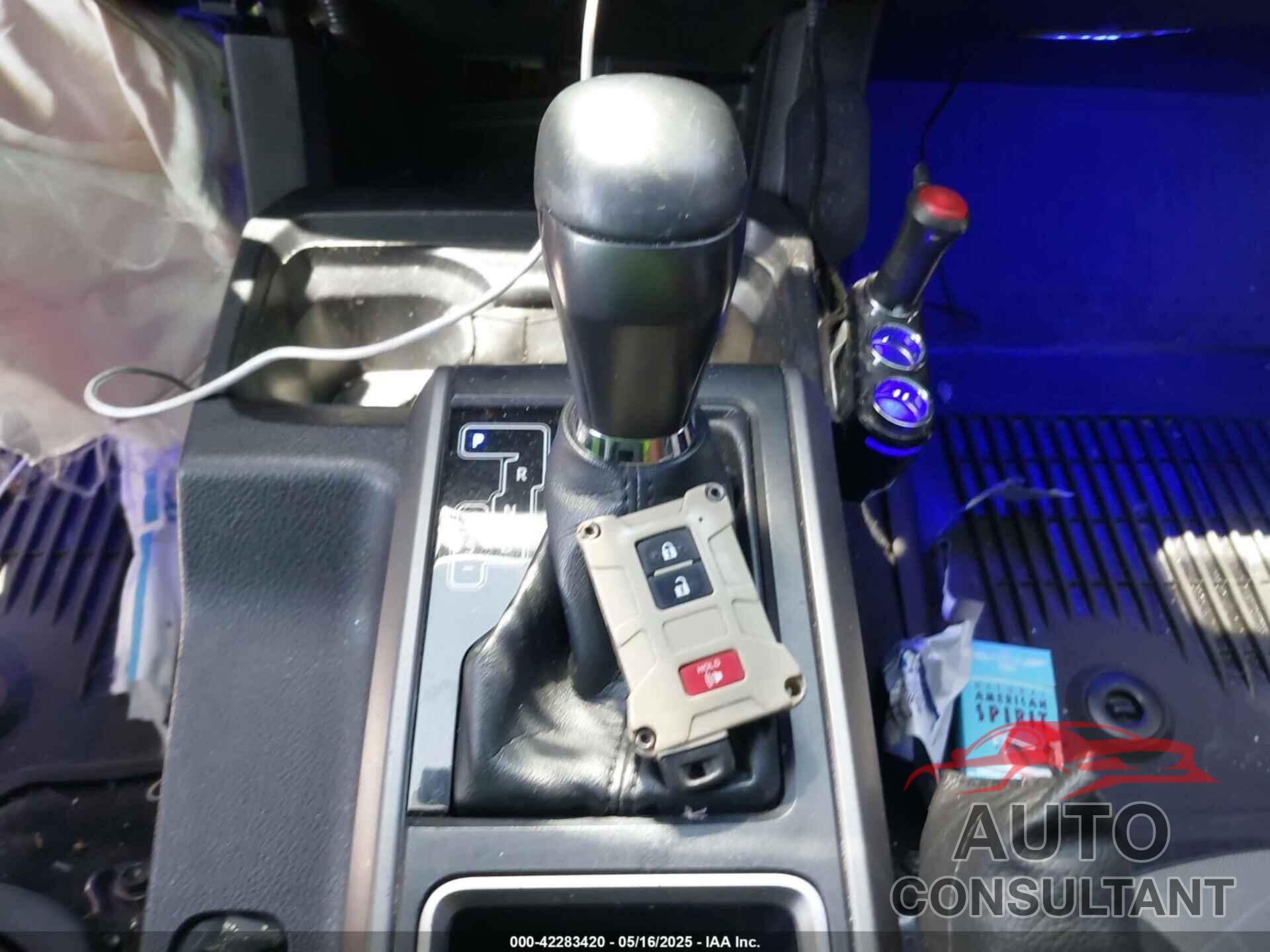 TOYOTA TACOMA 2022 - 3TMAZ5CN6NM174335