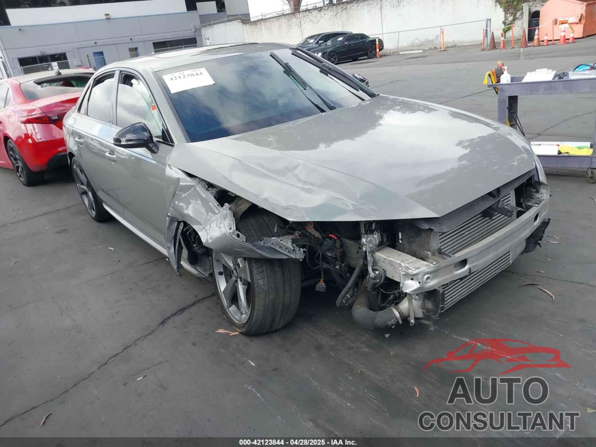 AUDI S4 2019 - WAUB4AF49KA089090