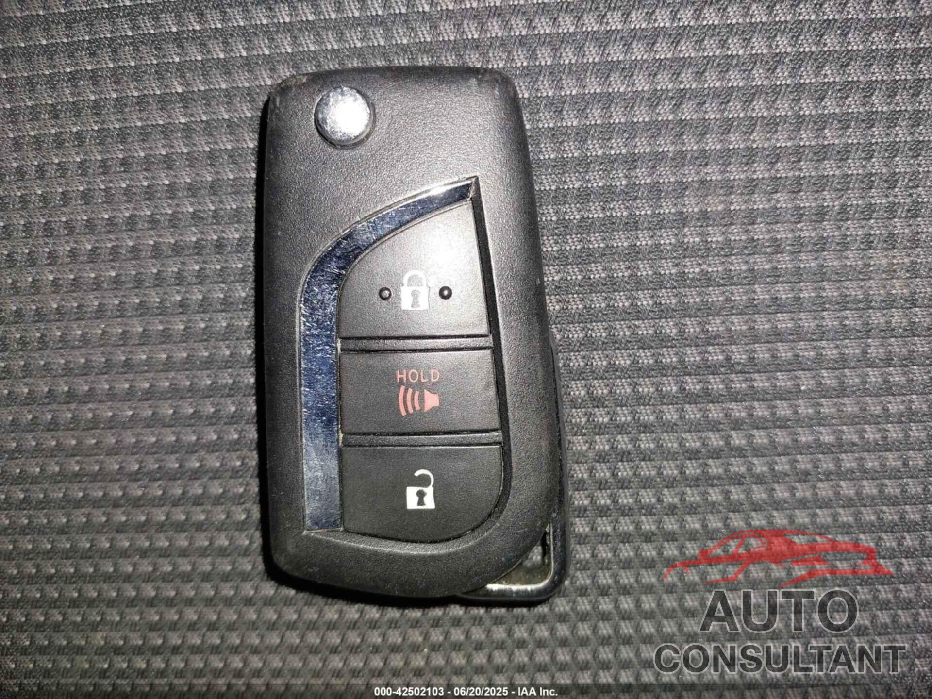 TOYOTA RAV4 HYBRID 2019 - JTMMWRFV8KD036053