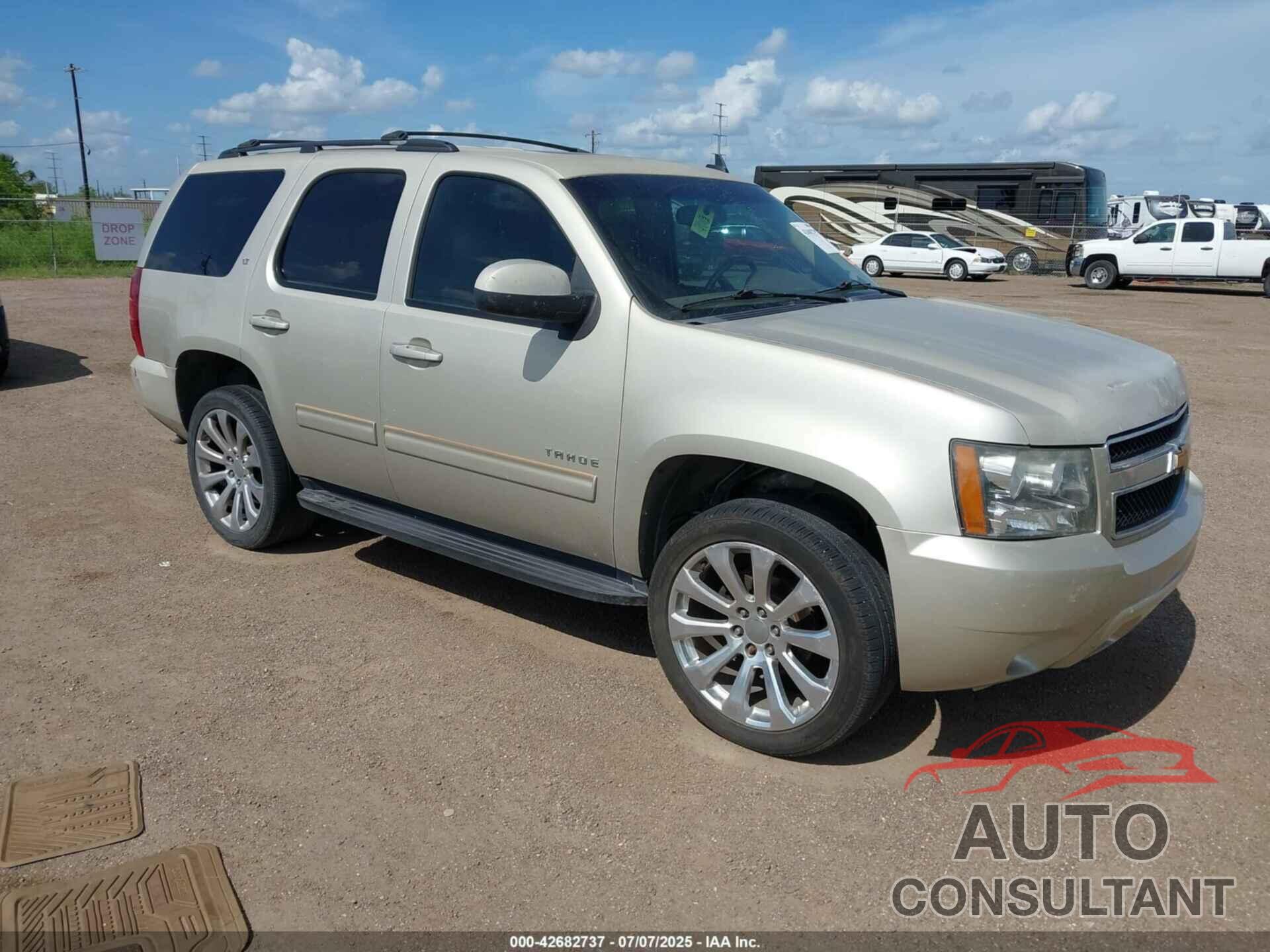 CHEVROLET TAHOE 2013 - 1GNSCBE05DR345022