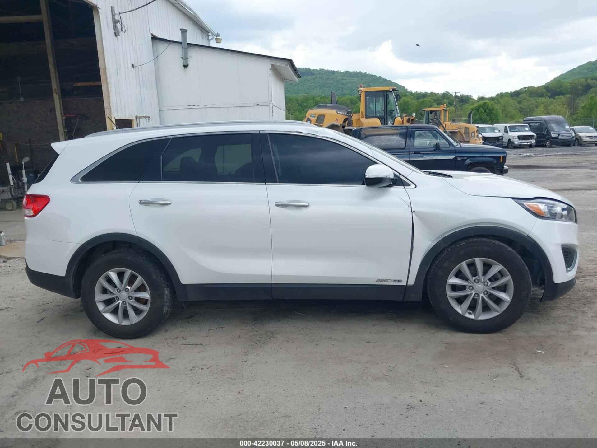KIA SORENTO 2017 - 5XYPGDA58HG335914