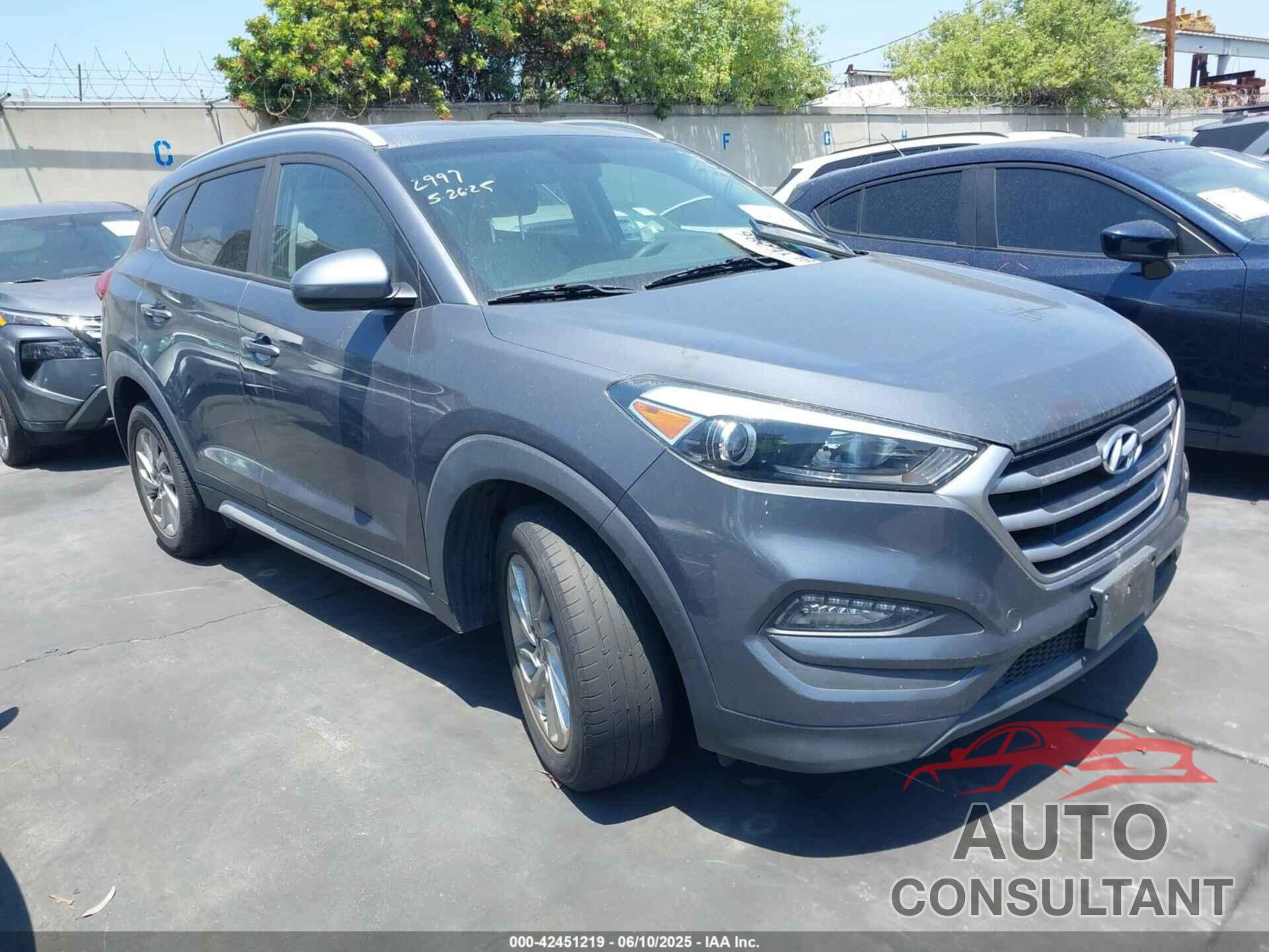 HYUNDAI TUCSON 2018 - KM8J33A43JU725693