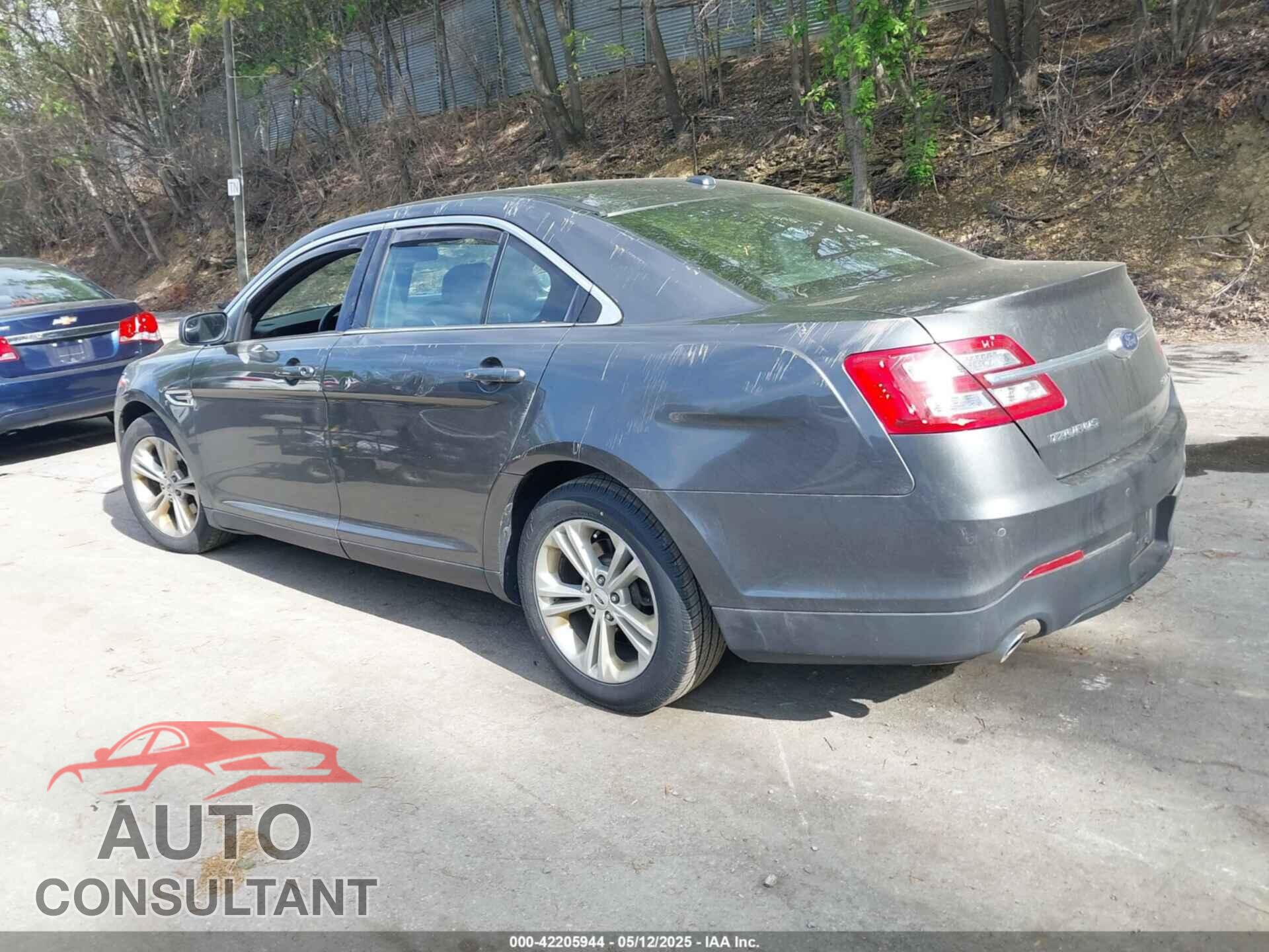 FORD TAURUS 2016 - 1FAHP2E89GG125627