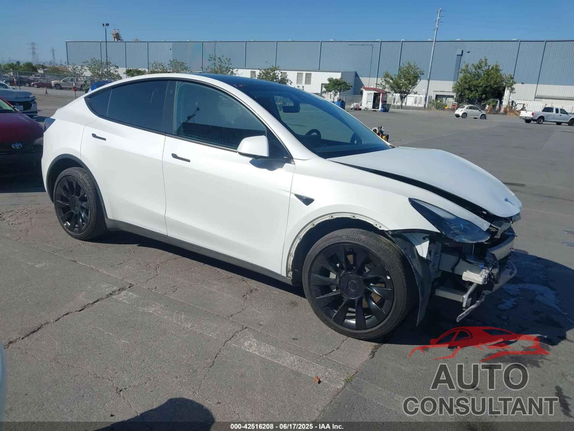 TESLA MODEL Y 2022 - 7SAYGDEE7NF555730