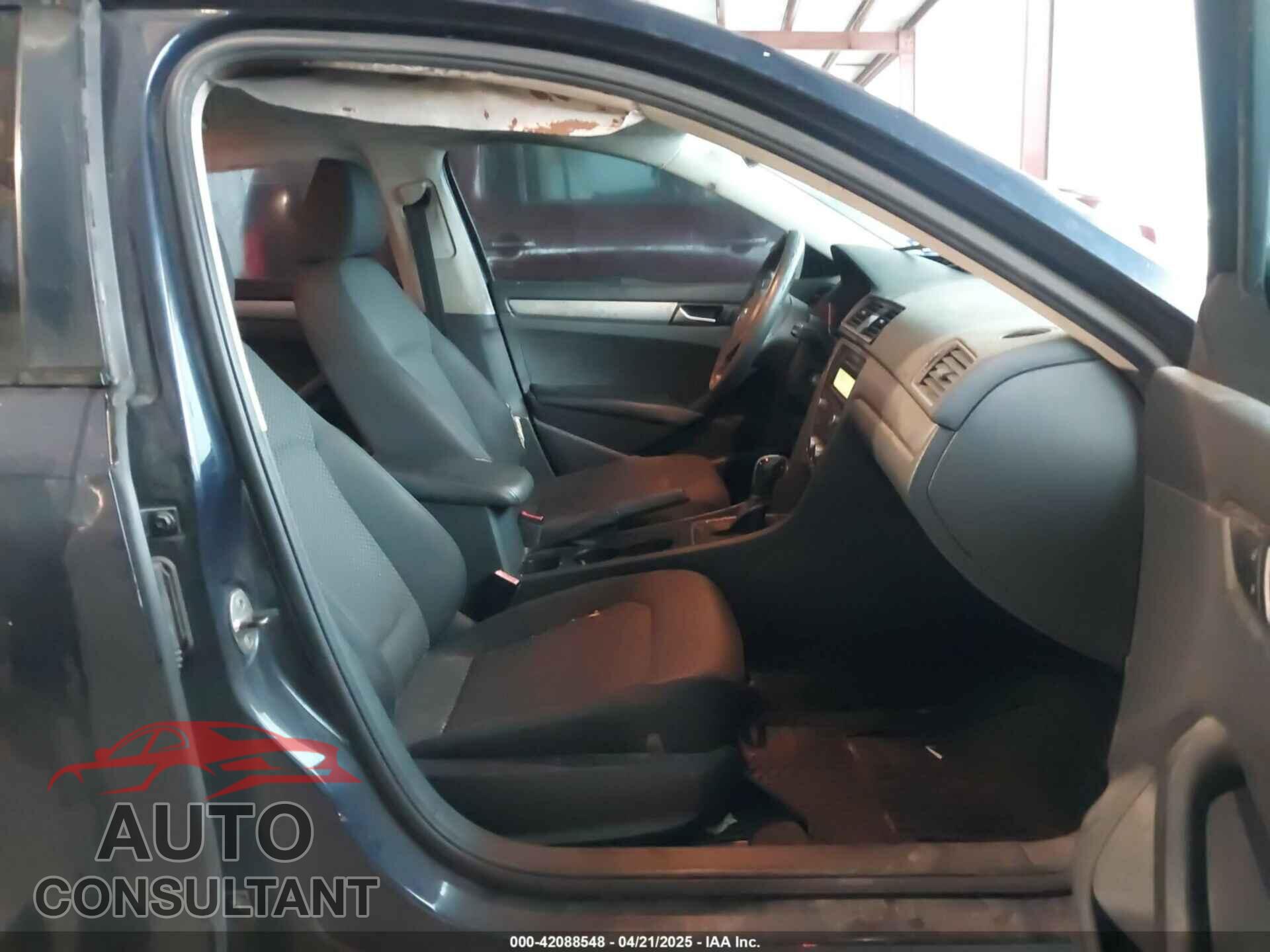 VOLKSWAGEN PASSAT 2012 - 1VWAP7A36CC084875