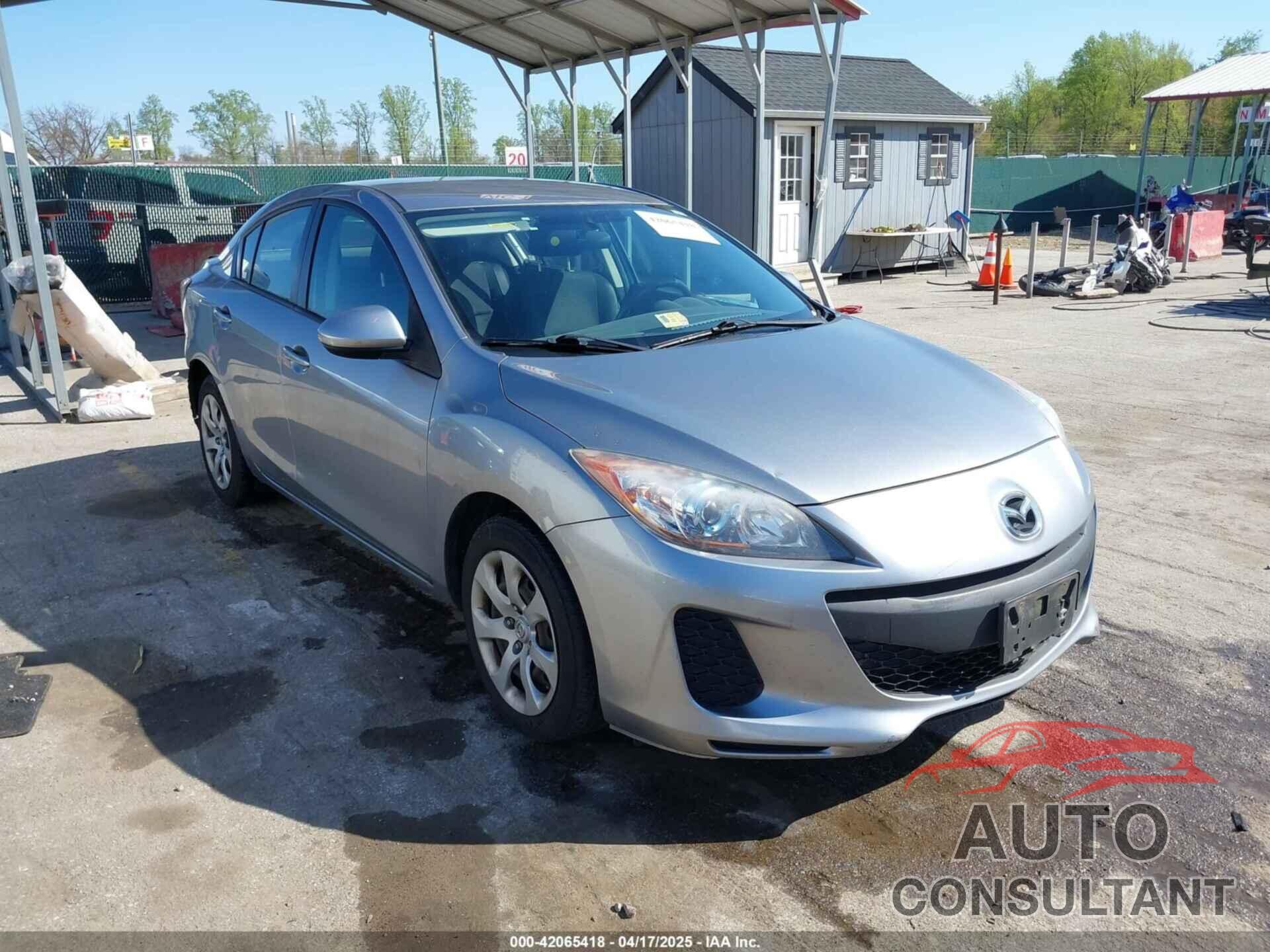 MAZDA MAZDA3 2013 - JM1BL1U82D1709356