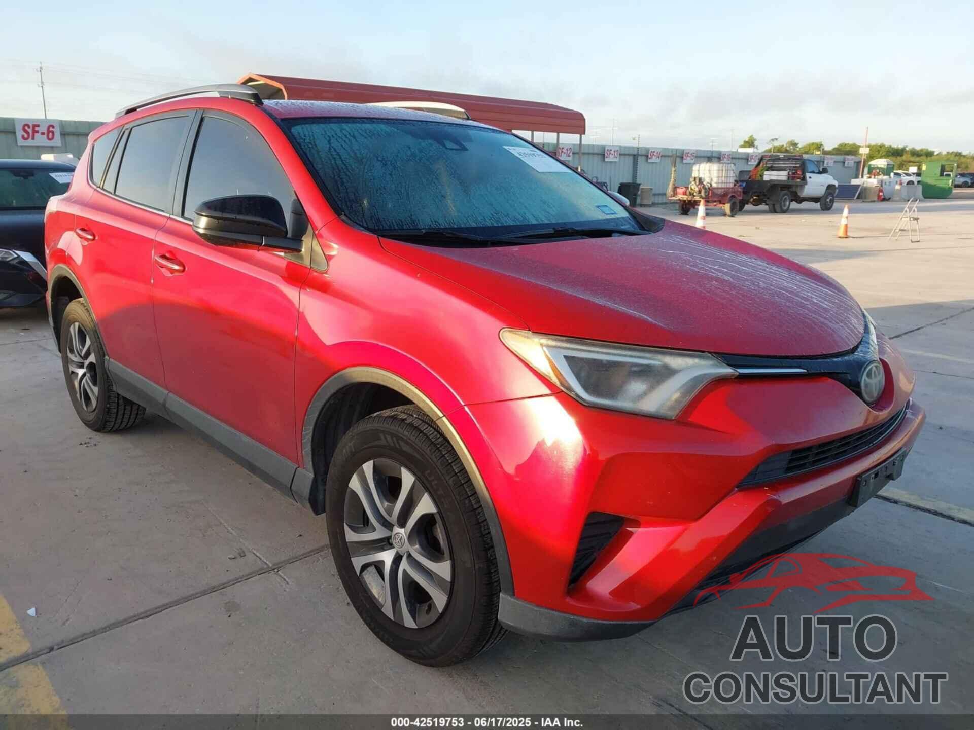 TOYOTA RAV4 2017 - JTMZFREV7HJ102495