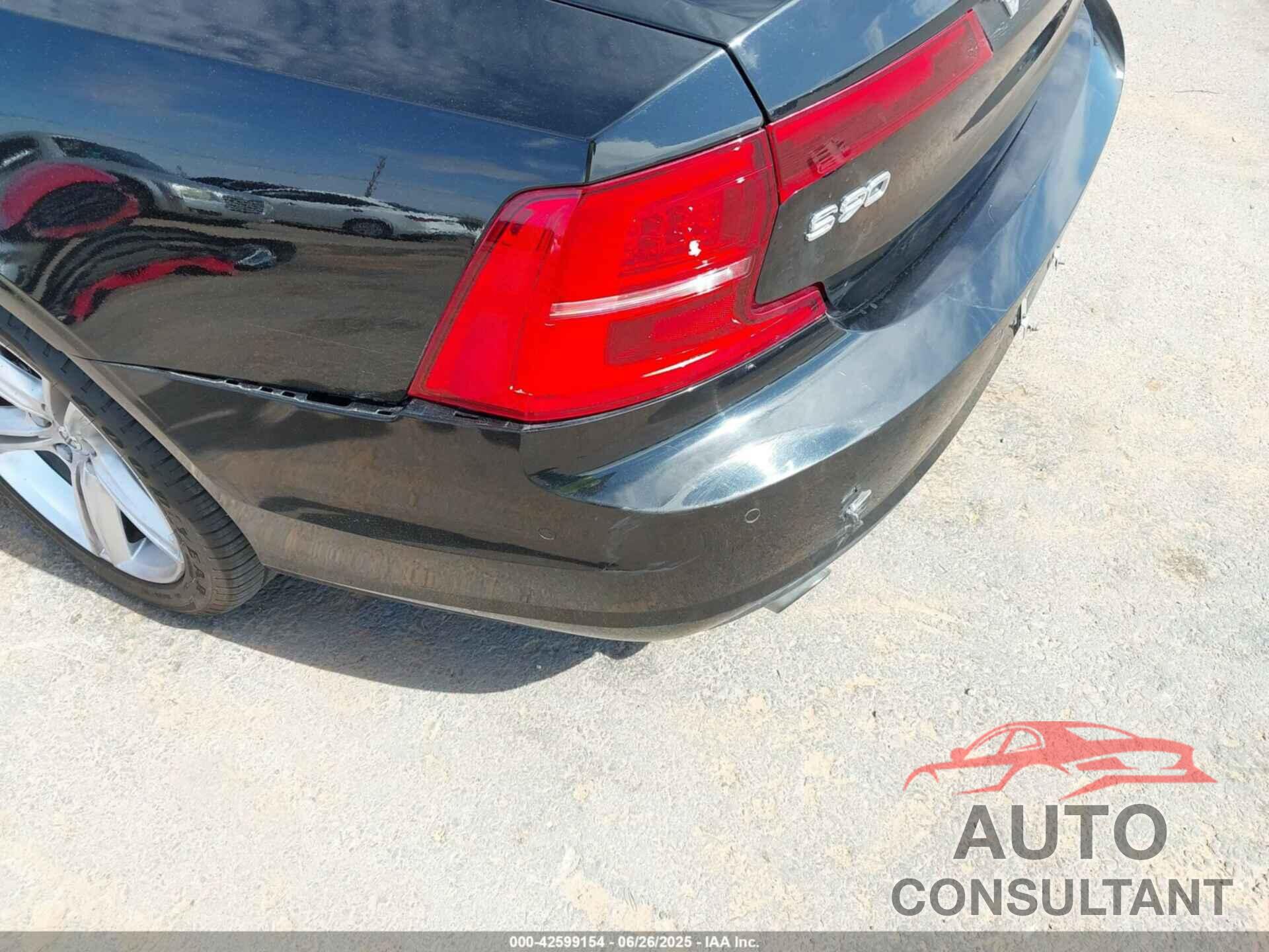 VOLVO S90 2018 - LVY982MK6JP028281