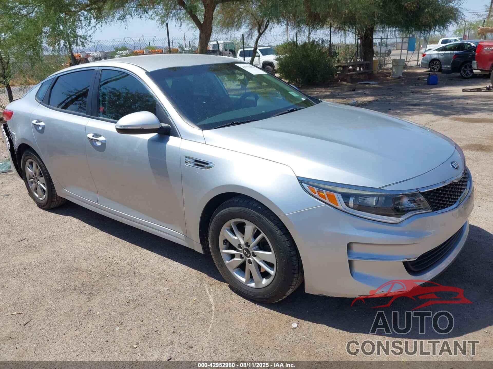 KIA OPTIMA 2018 - 5XXGT4L38JG189399