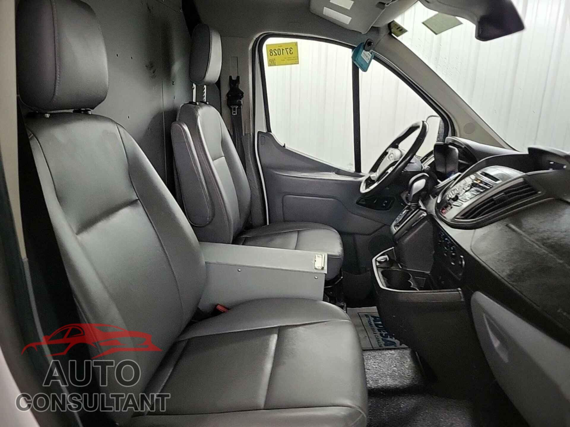 FORD TRANSIT 2017 - 1FTYR1YM9HKB36424