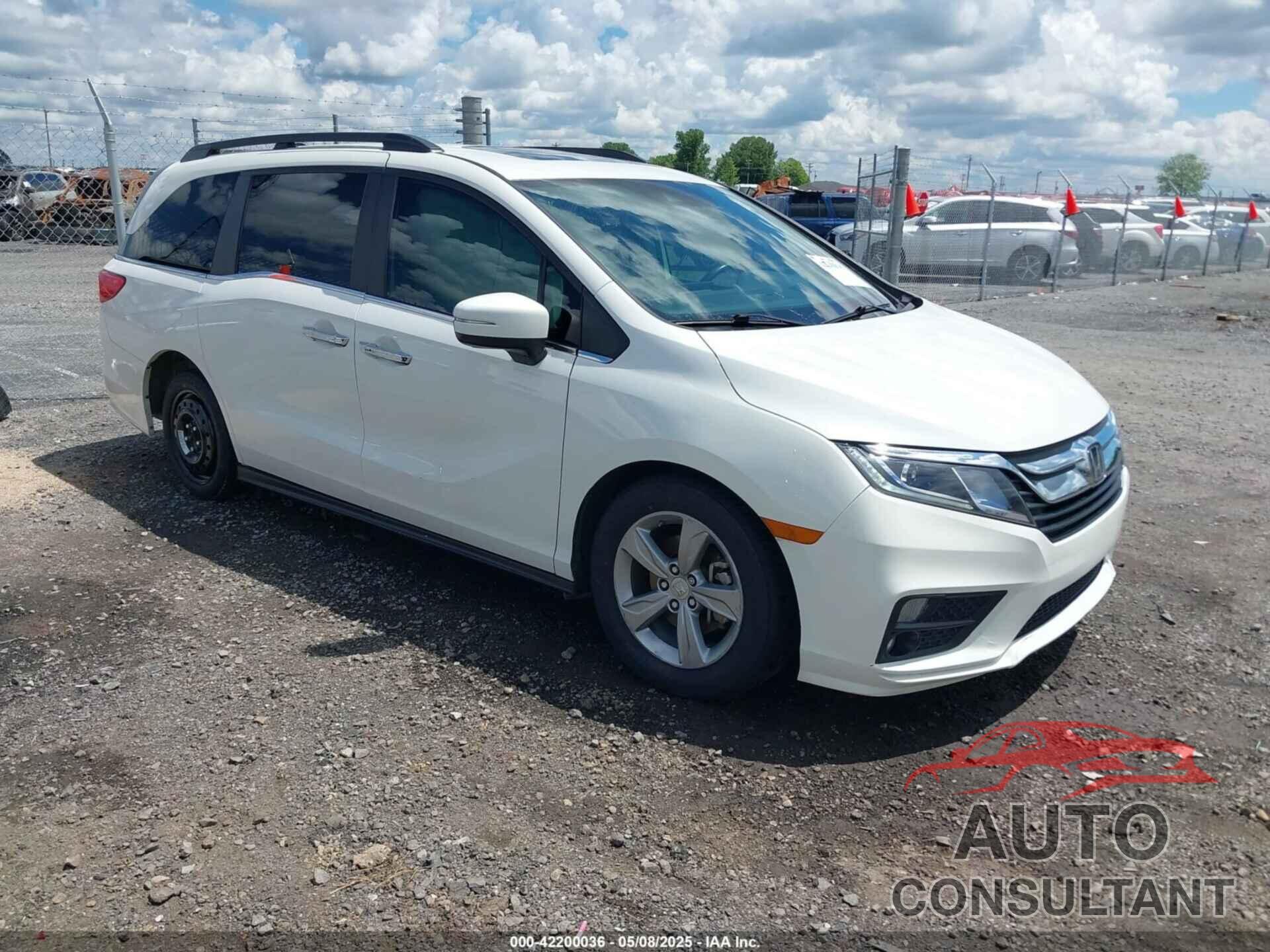 HONDA ODYSSEY 2018 - 5FNRL6H71JB057300