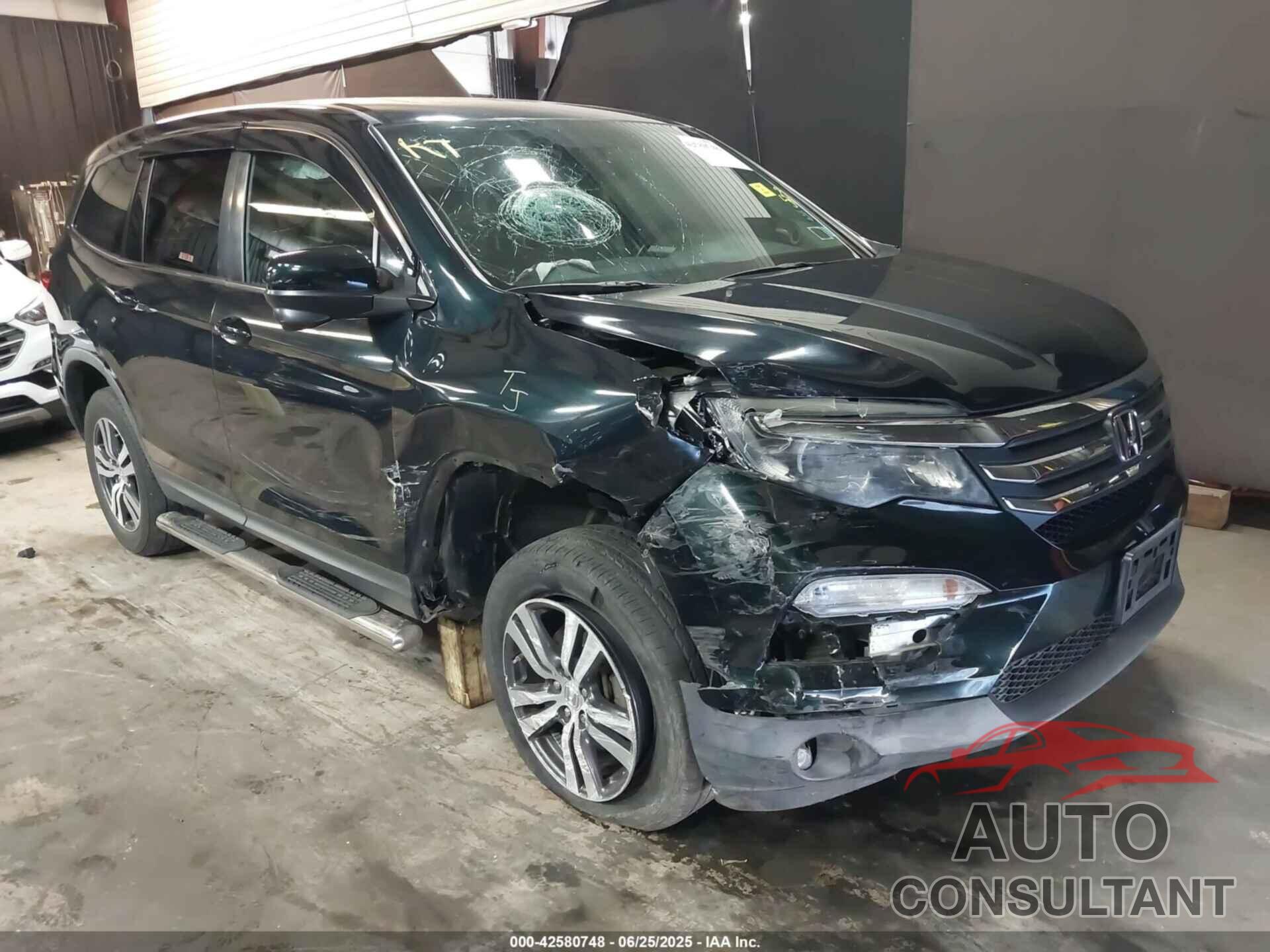 HONDA PILOT 2018 - 5FNYF6H56JB012581