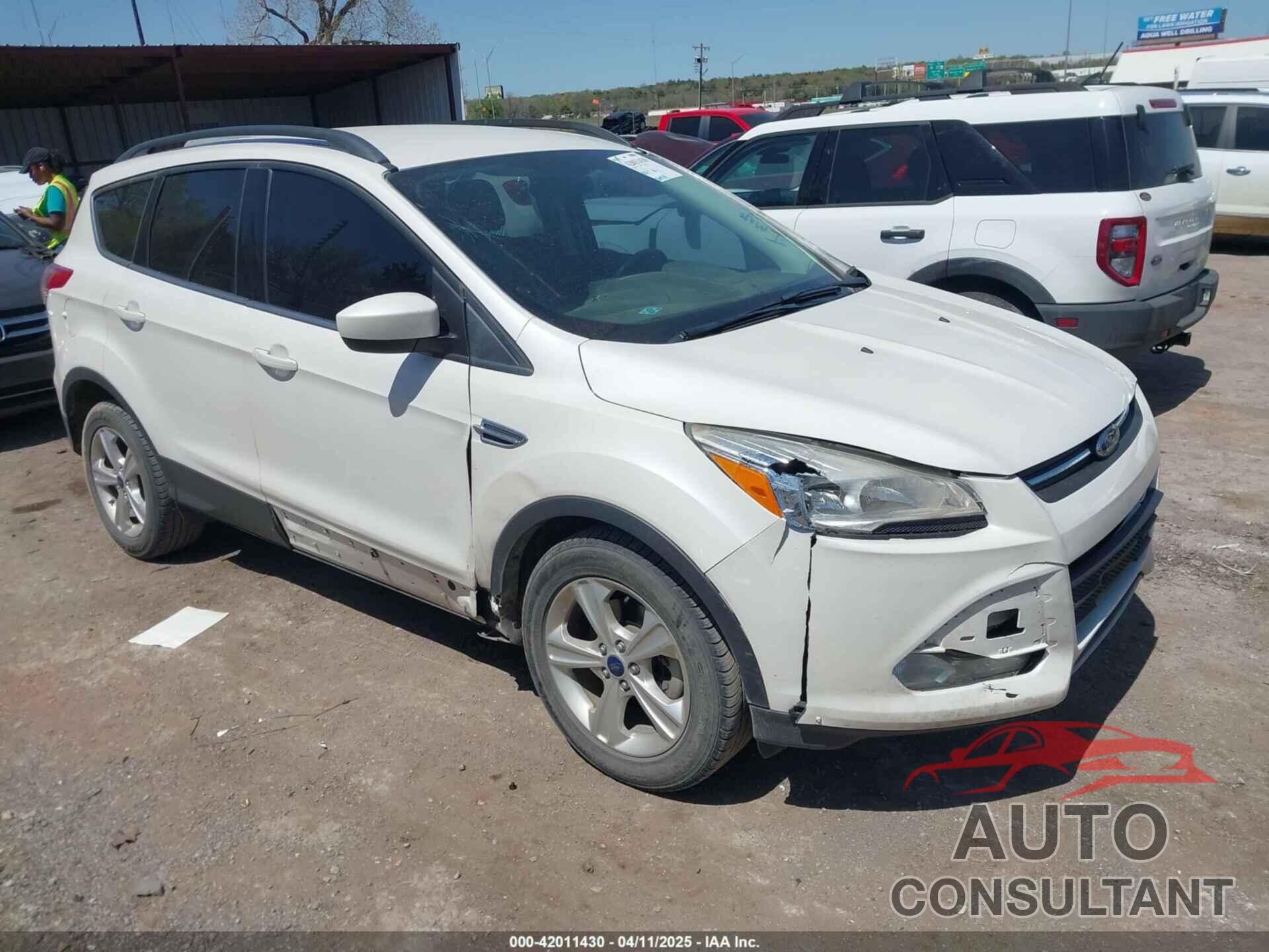 FORD ESCAPE 2015 - 1FMCU0GX0FUB05588