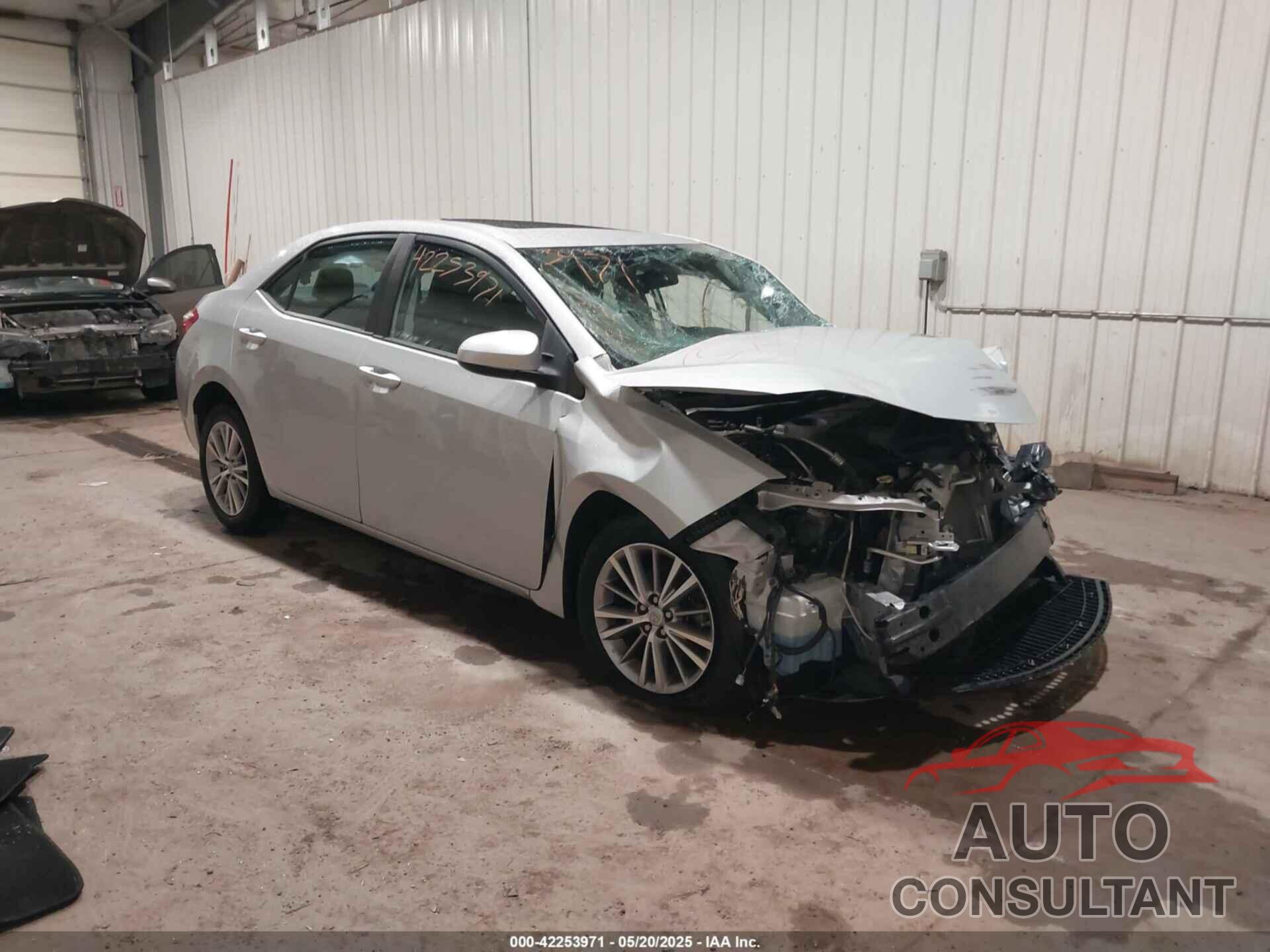 TOYOTA COROLLA 2015 - 2T1BURHE1FC267342