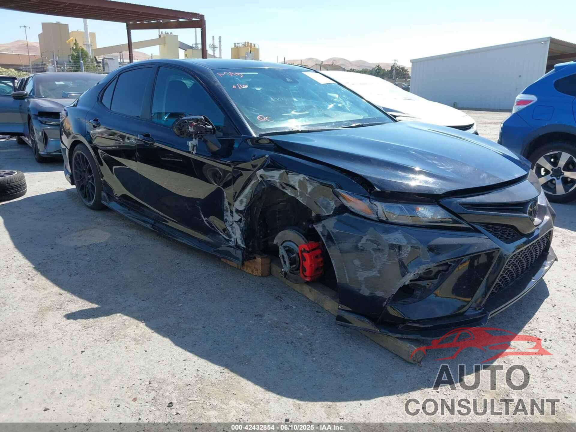 TOYOTA CAMRY 2021 - 4T1KZ1AK7MU057682