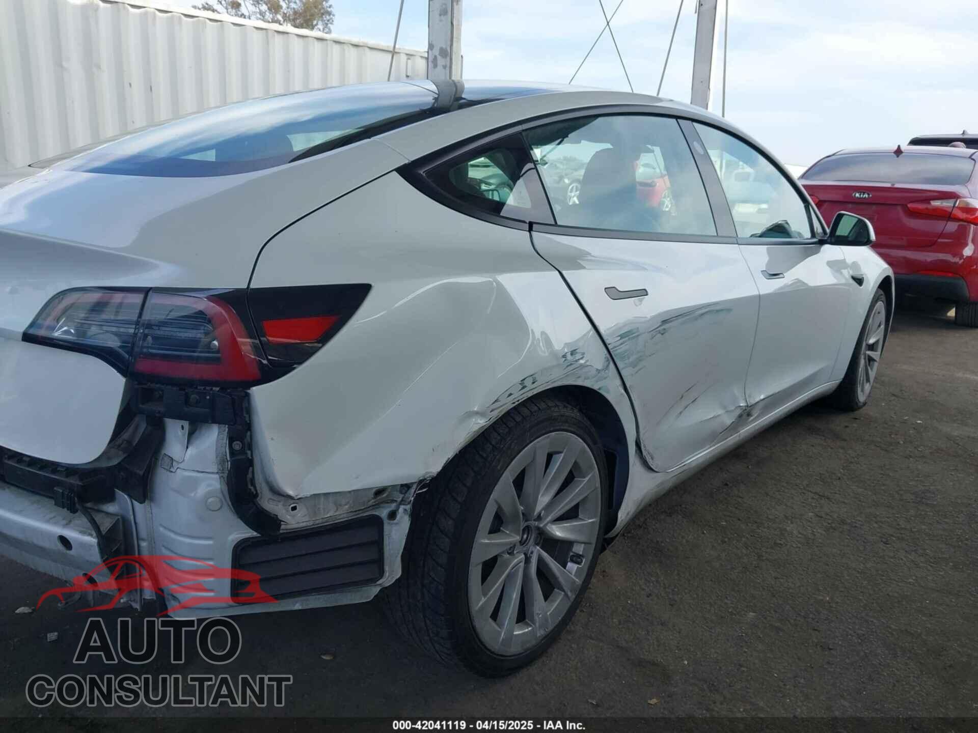 TESLA MODEL 3 2022 - 5YJ3E1EA5NF299550
