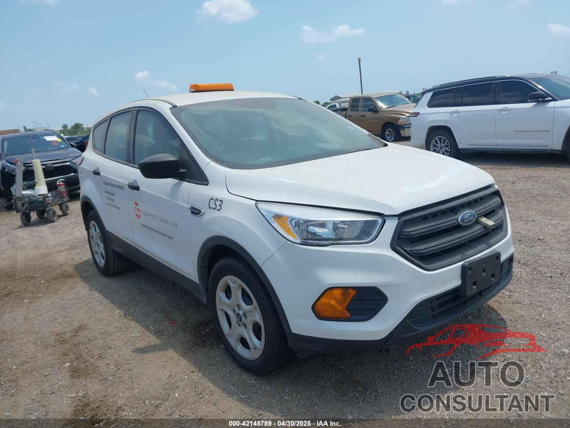 FORD ESCAPE 2017 - 1FMCU0F76HUA61147