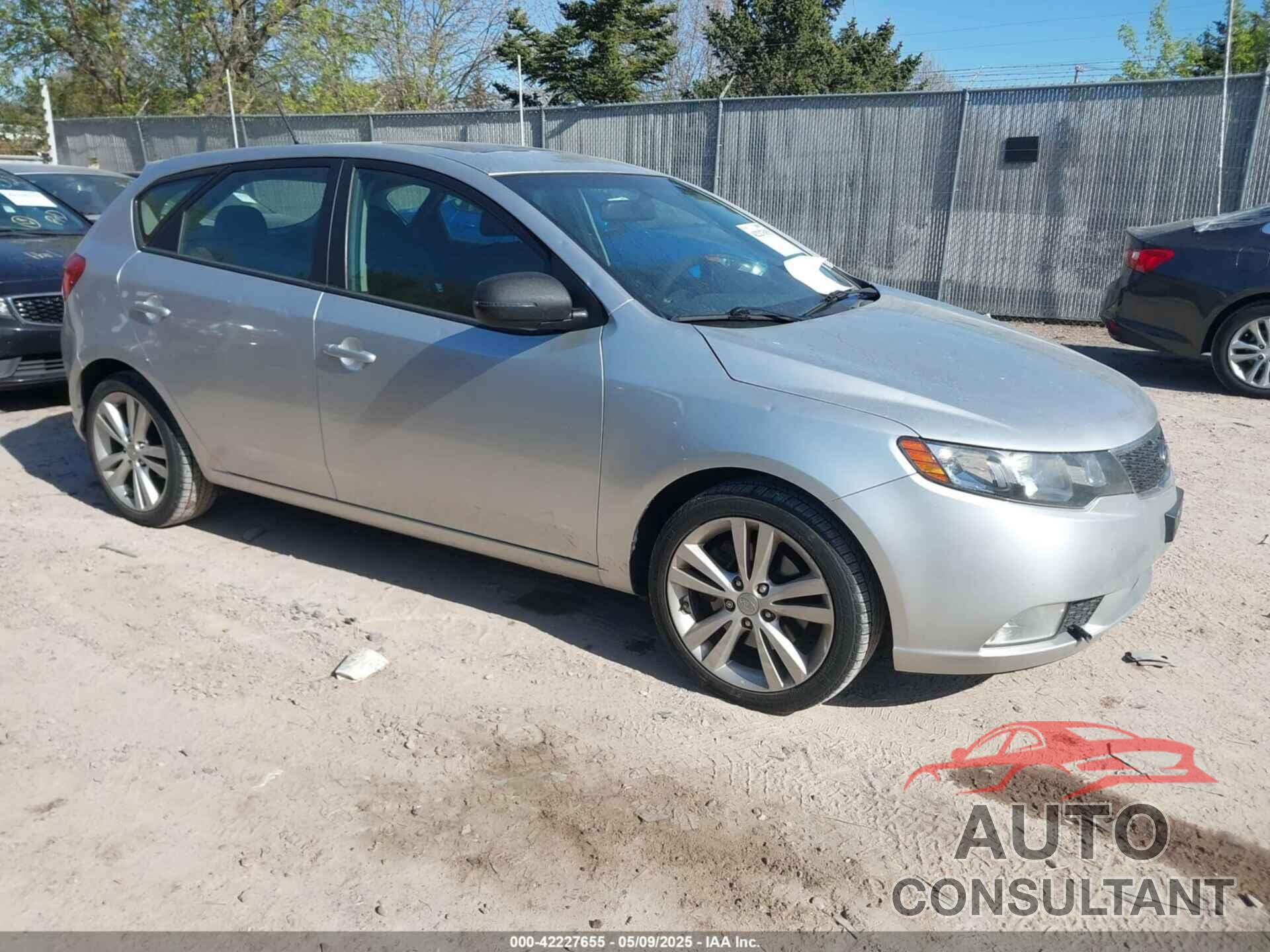 KIA FORTE 2012 - KNAFW5A32C5572660