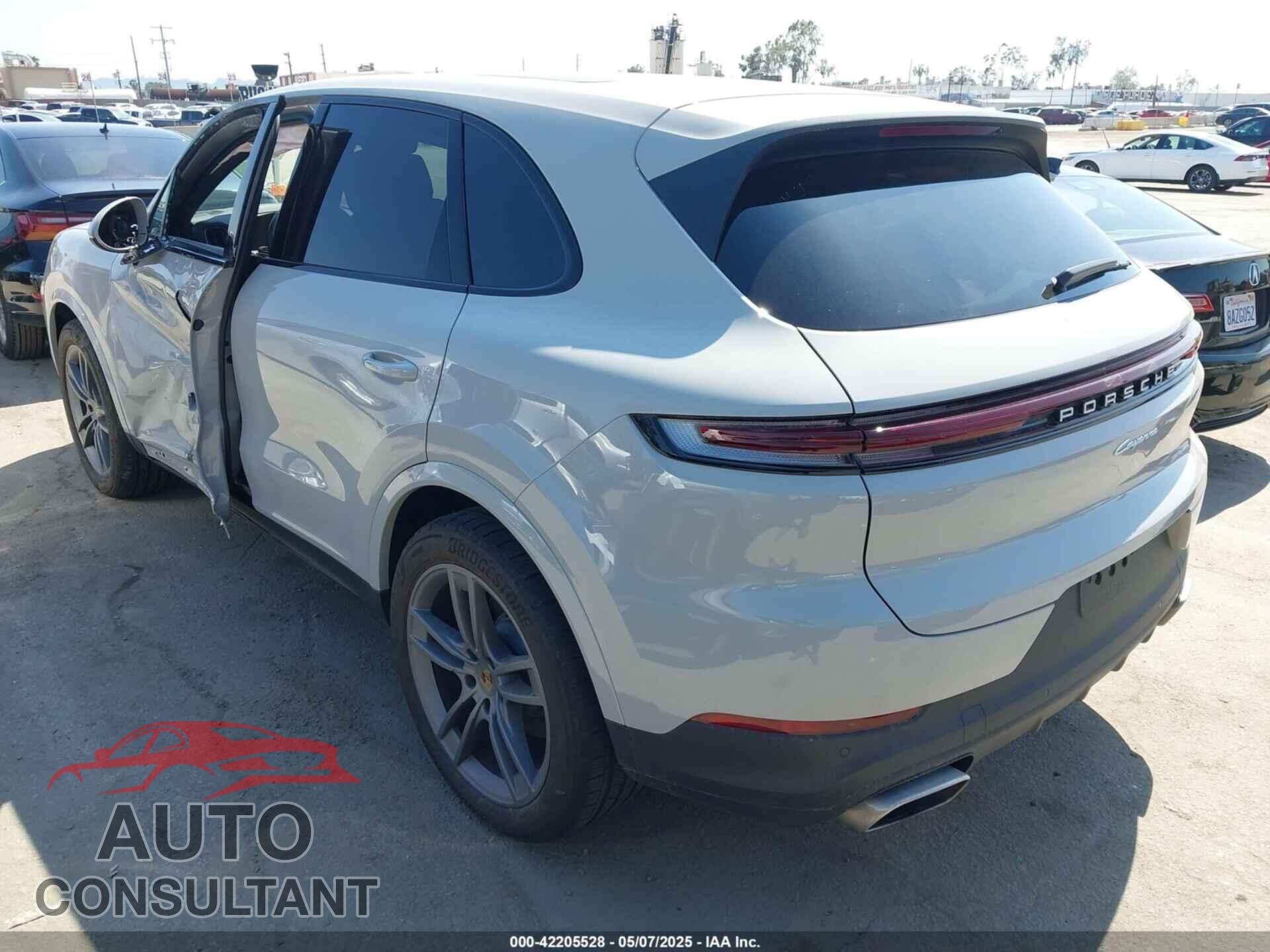 PORSCHE CAYENNE 2024 - WP1AA2AY5RDA02624
