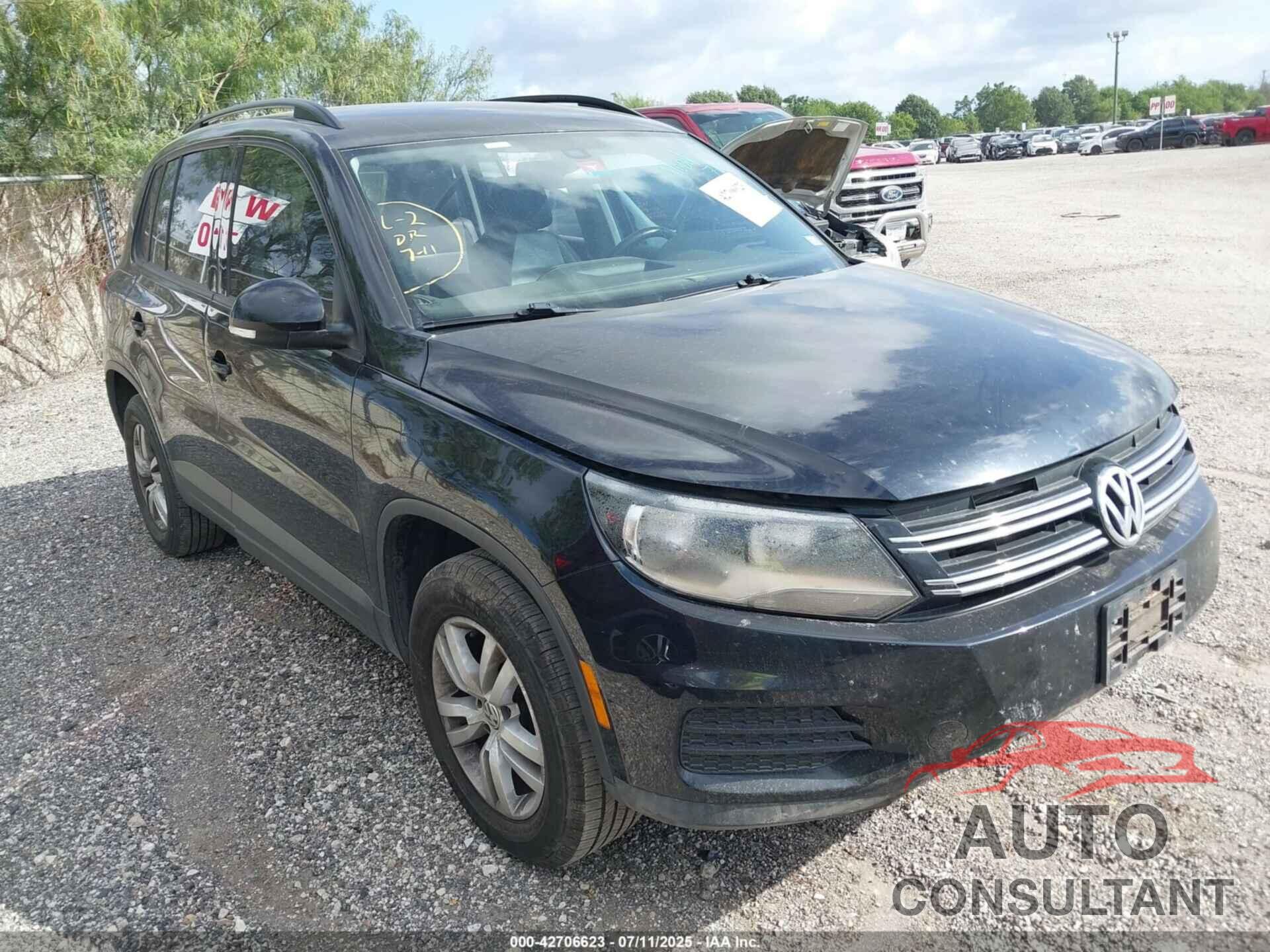 VOLKSWAGEN TIGUAN 2016 - WVGAV7AX7GW528096