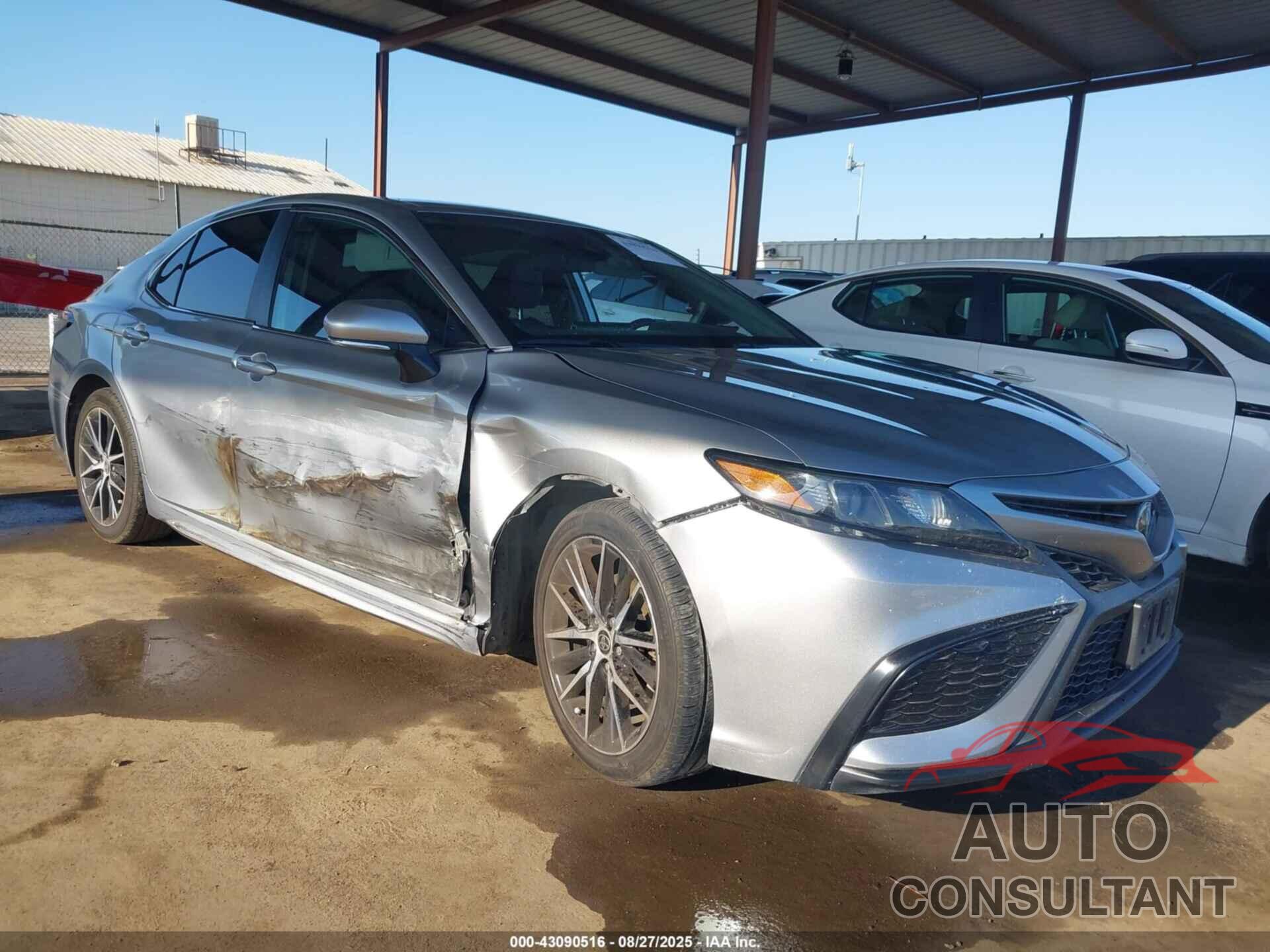 TOYOTA CAMRY 2022 - 4T1G11AK7NU668195
