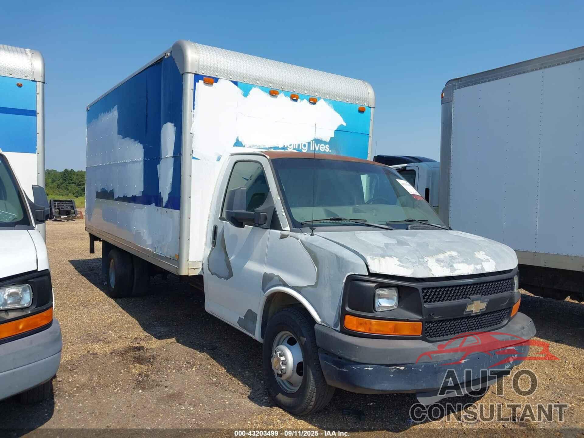 CHEVROLET EXPRESS CUTAWAY 2010 - 1GB6G4BG8A1156066