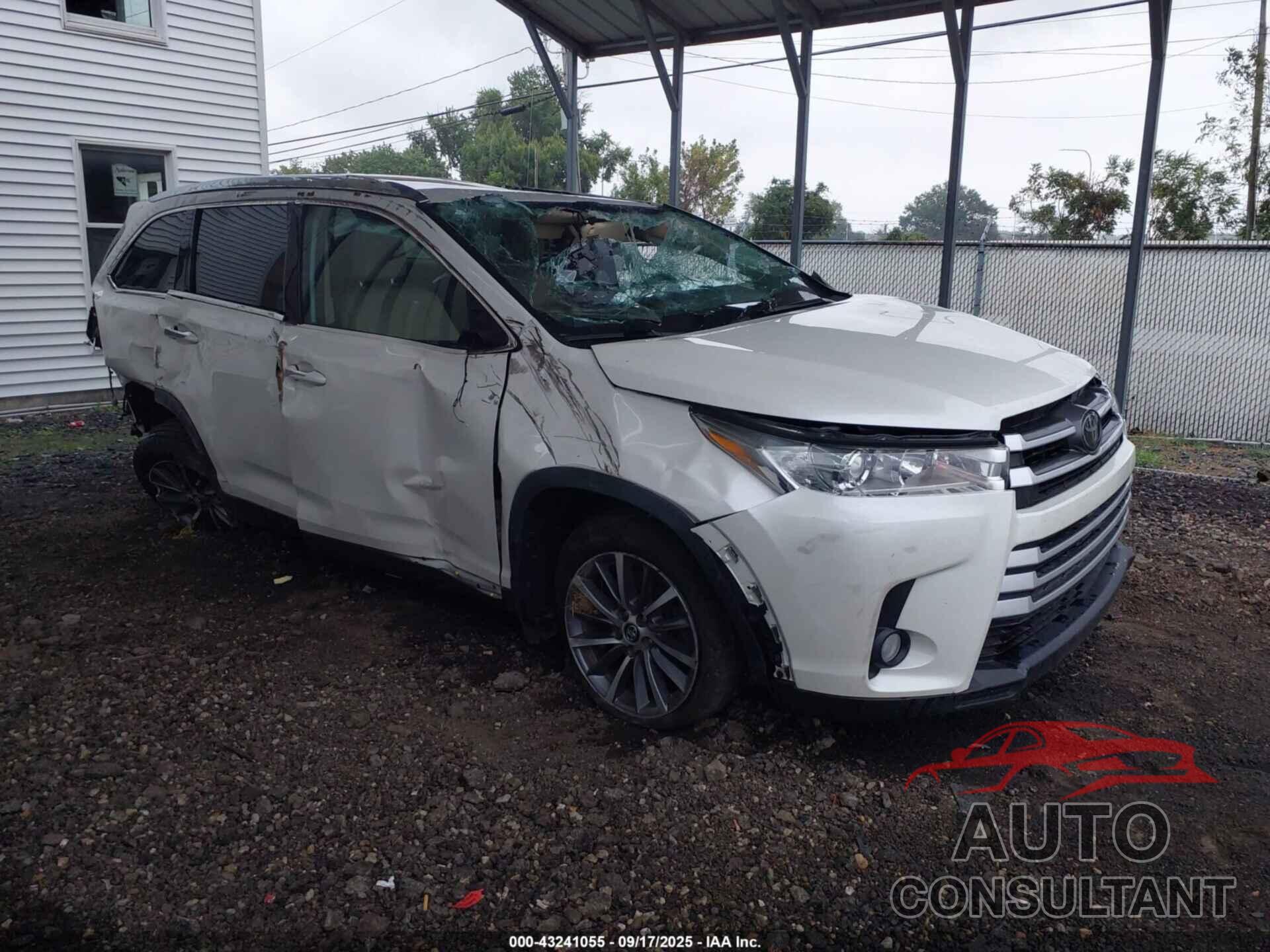 TOYOTA HIGHLANDER 2019 - 5TDJZRFH8KS589875