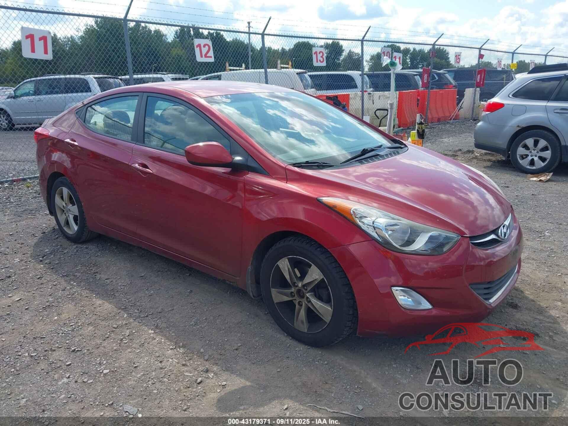 HYUNDAI ELANTRA 2013 - 5NPDH4AE2DH430441