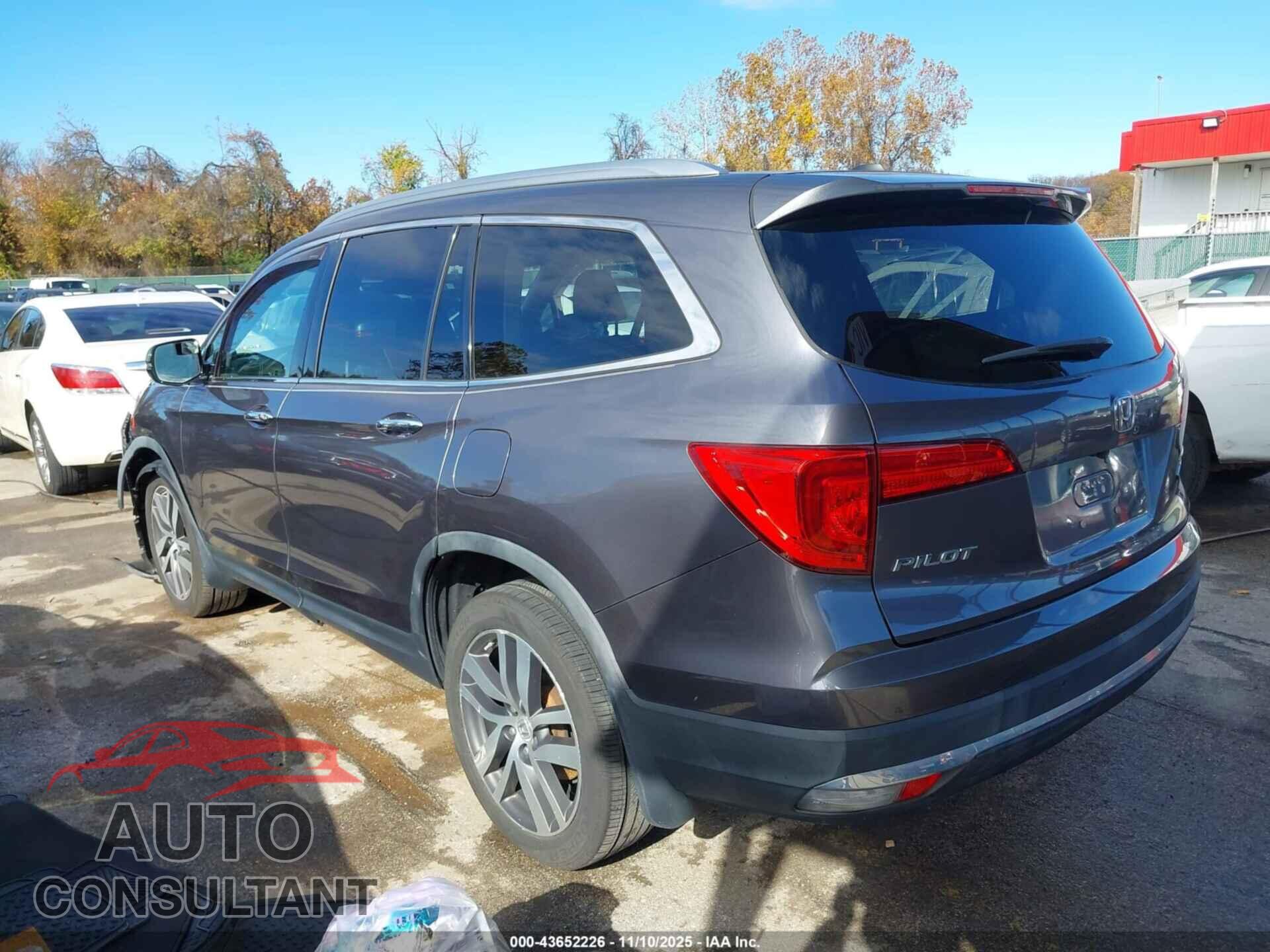 HONDA PILOT 2017 - 5FNYF6H92HB083676