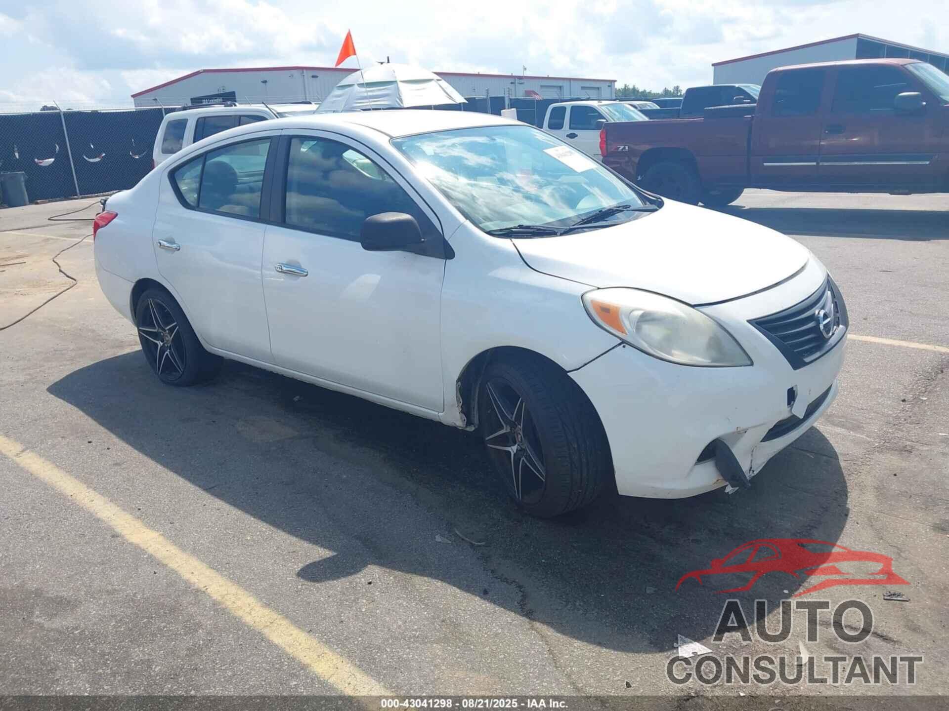 NISSAN VERSA 2012 - 3N1CN7AP9CL847810