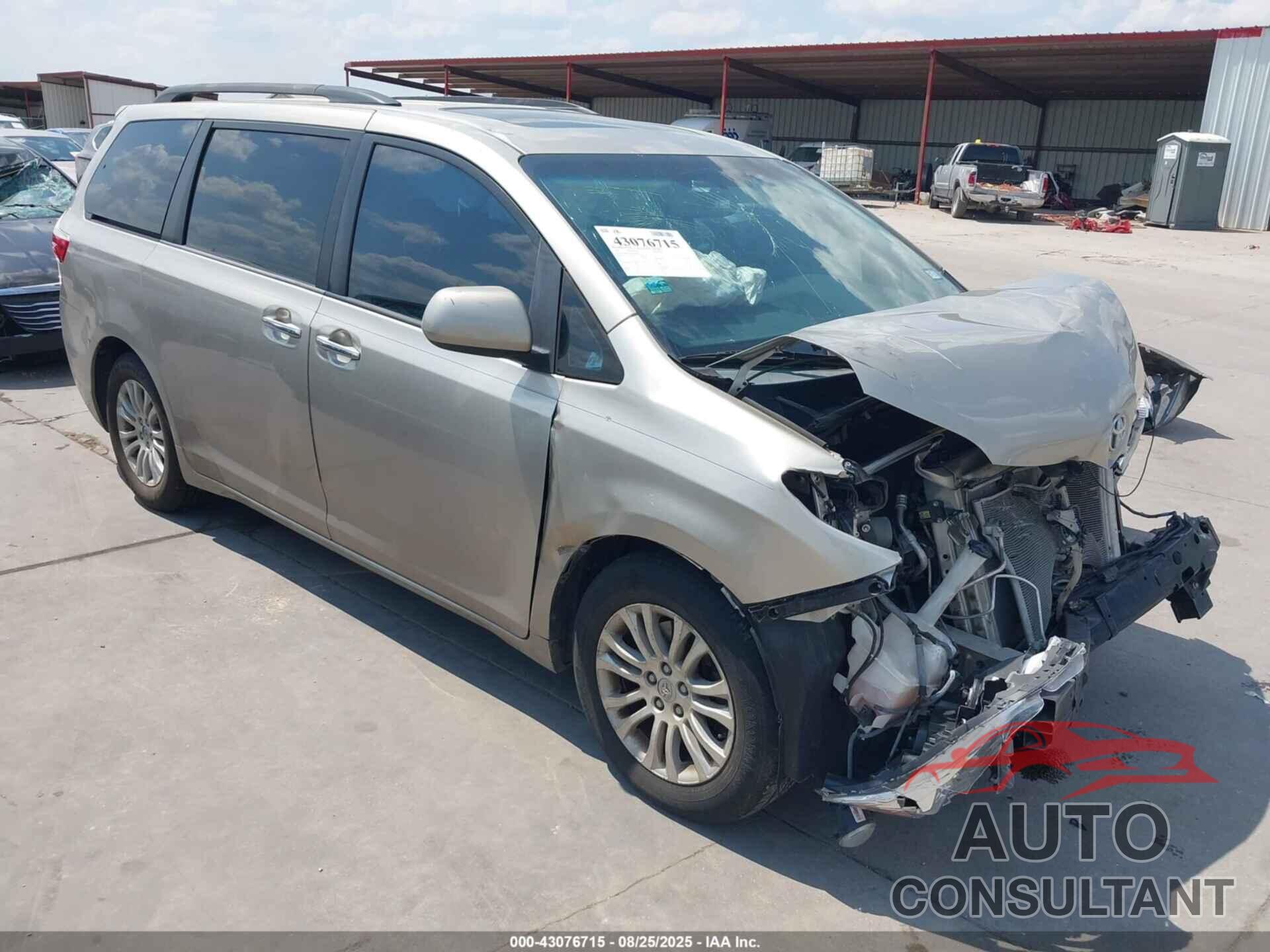 TOYOTA SIENNA 2015 - 5TDYK3DC4FS564582