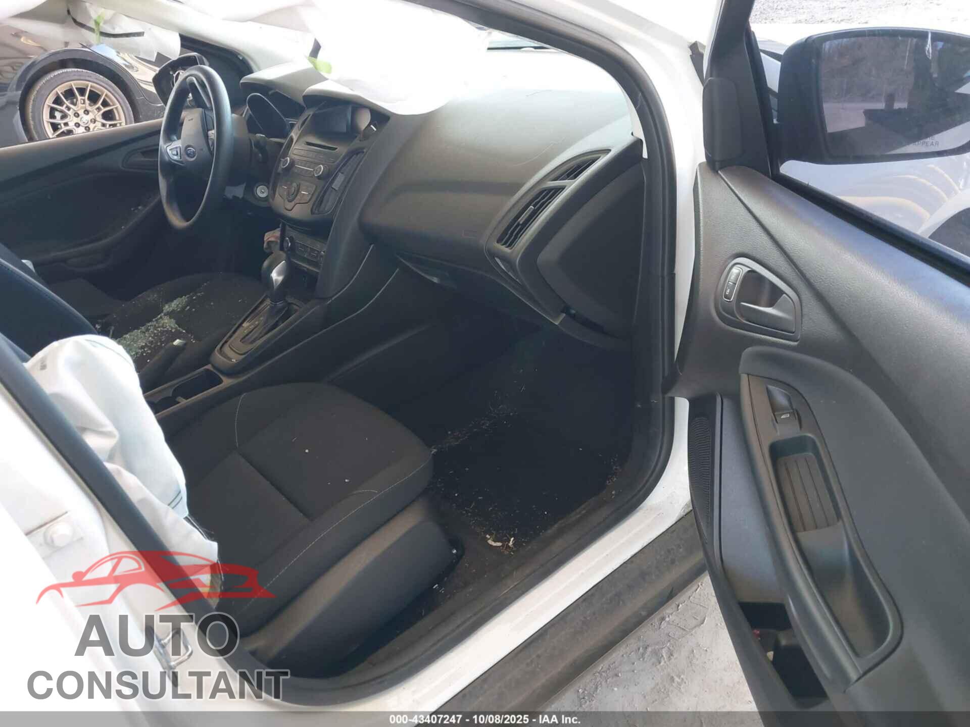 FORD FOCUS 2017 - 1FADP3E25HL266347
