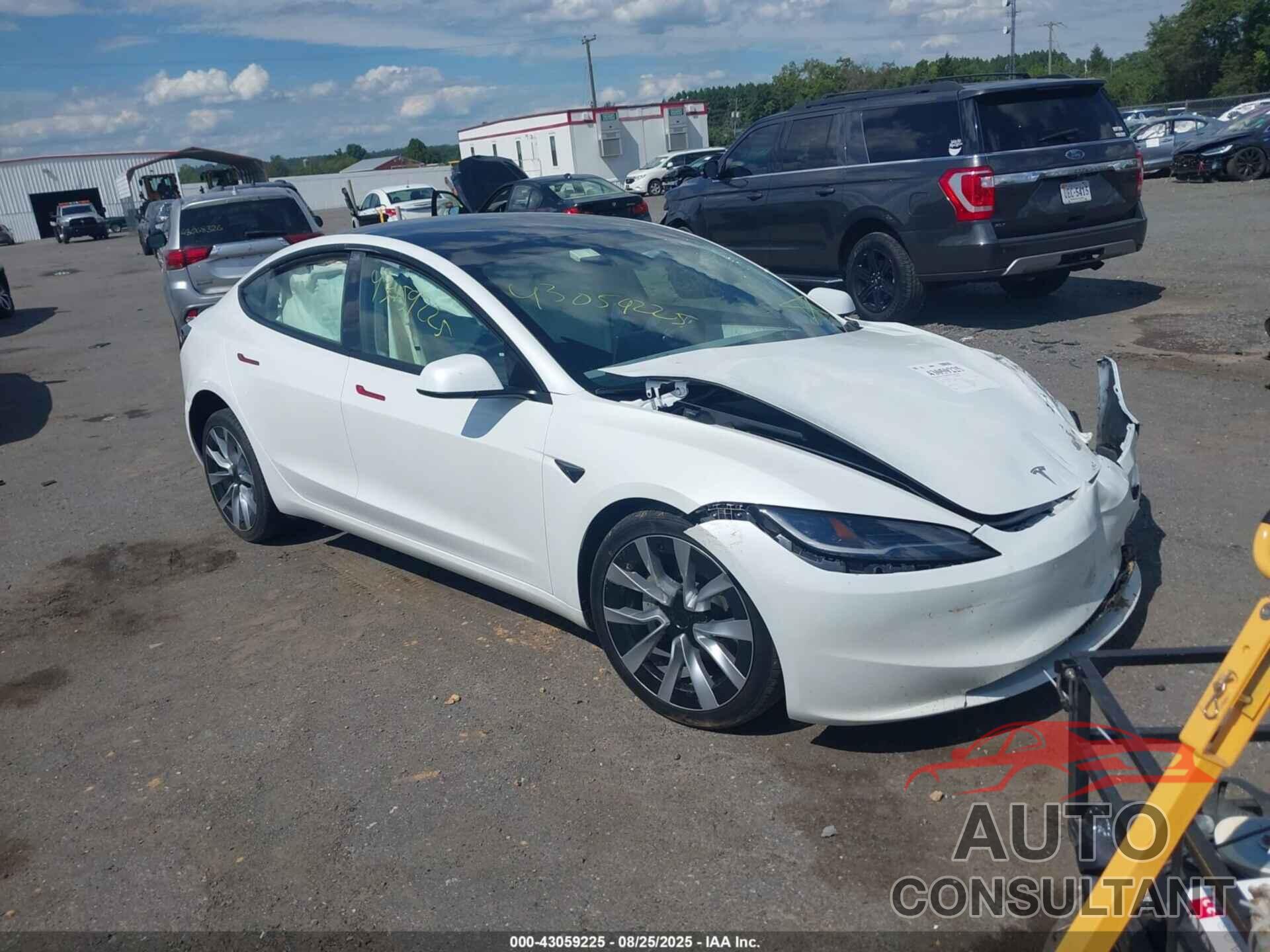 TESLA MODEL 3 2024 - 5YJ3E1EA9RF870107