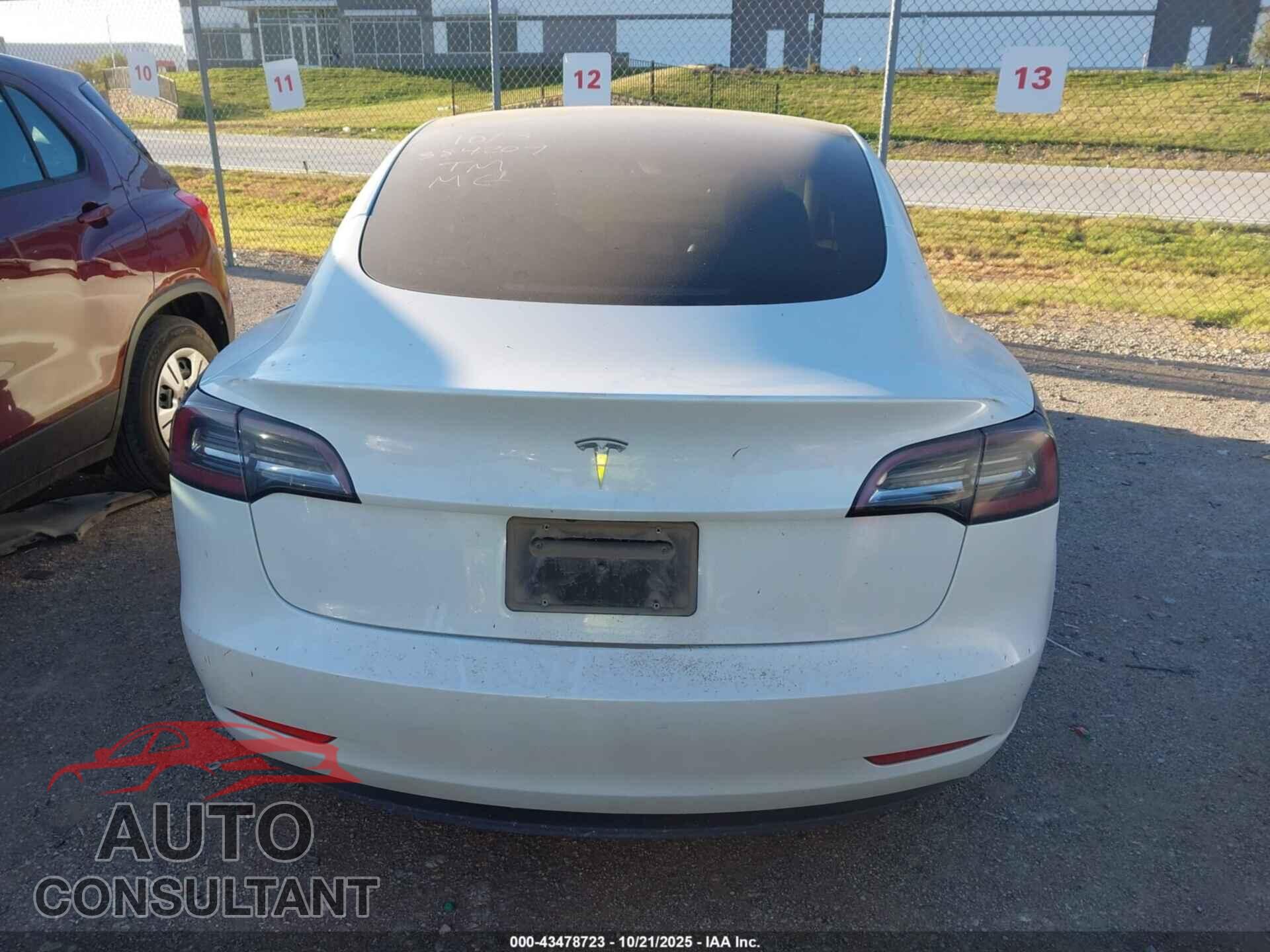 TESLA MODEL 3 2023 - 5YJ3E1EA1PF384209