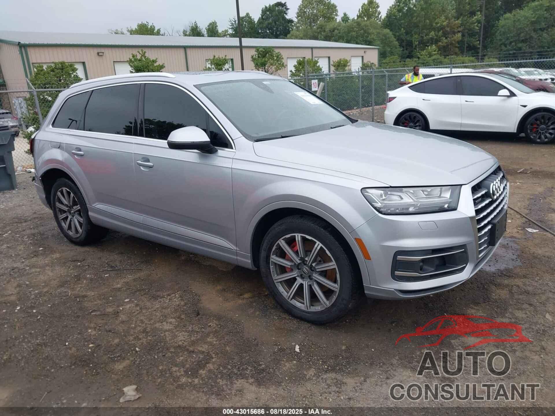 AUDI Q7 2018 - WA1VAAF72JD024009