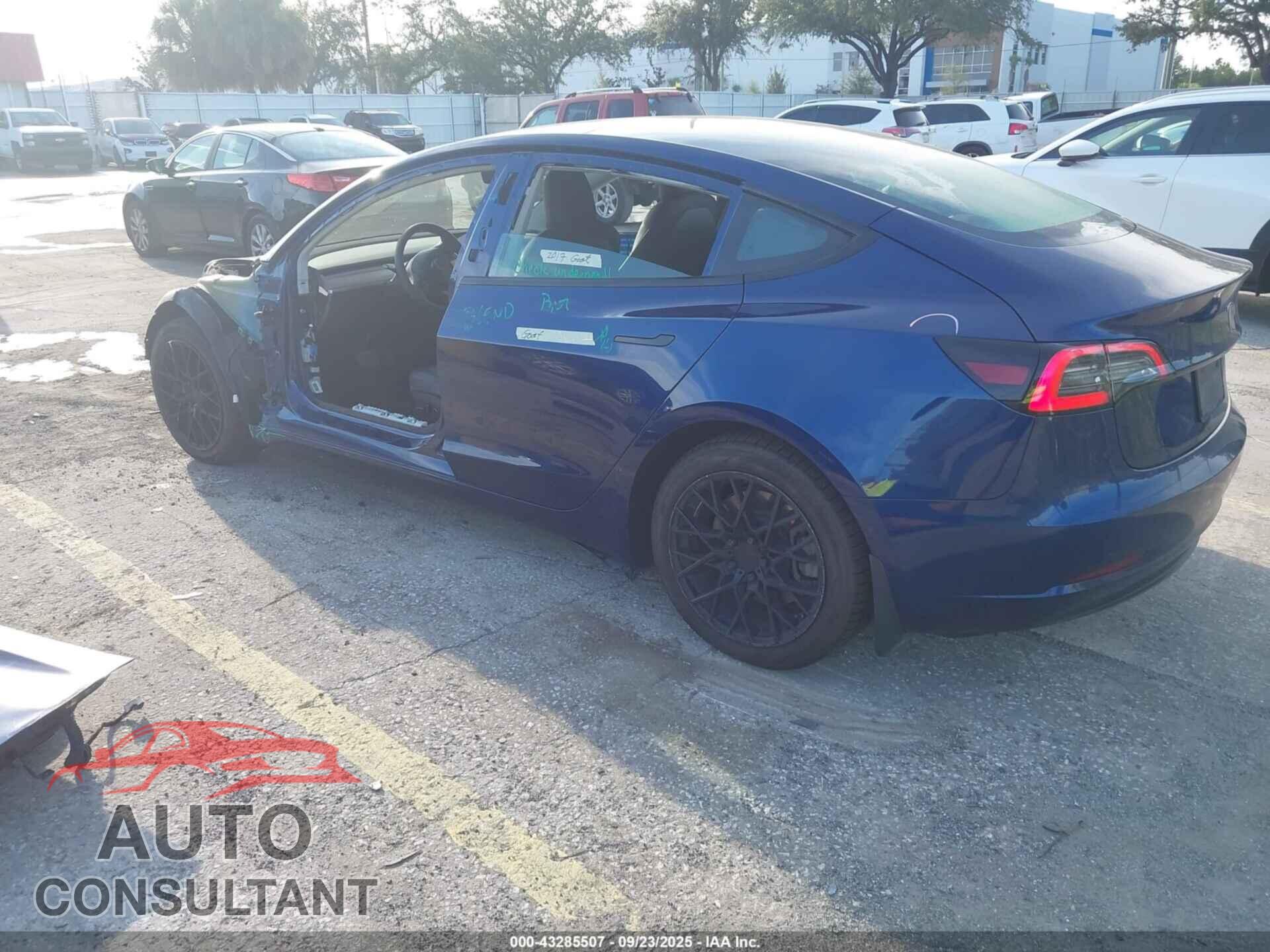 TESLA MODEL 3 2023 - 5YJ3E1EA4PF394345