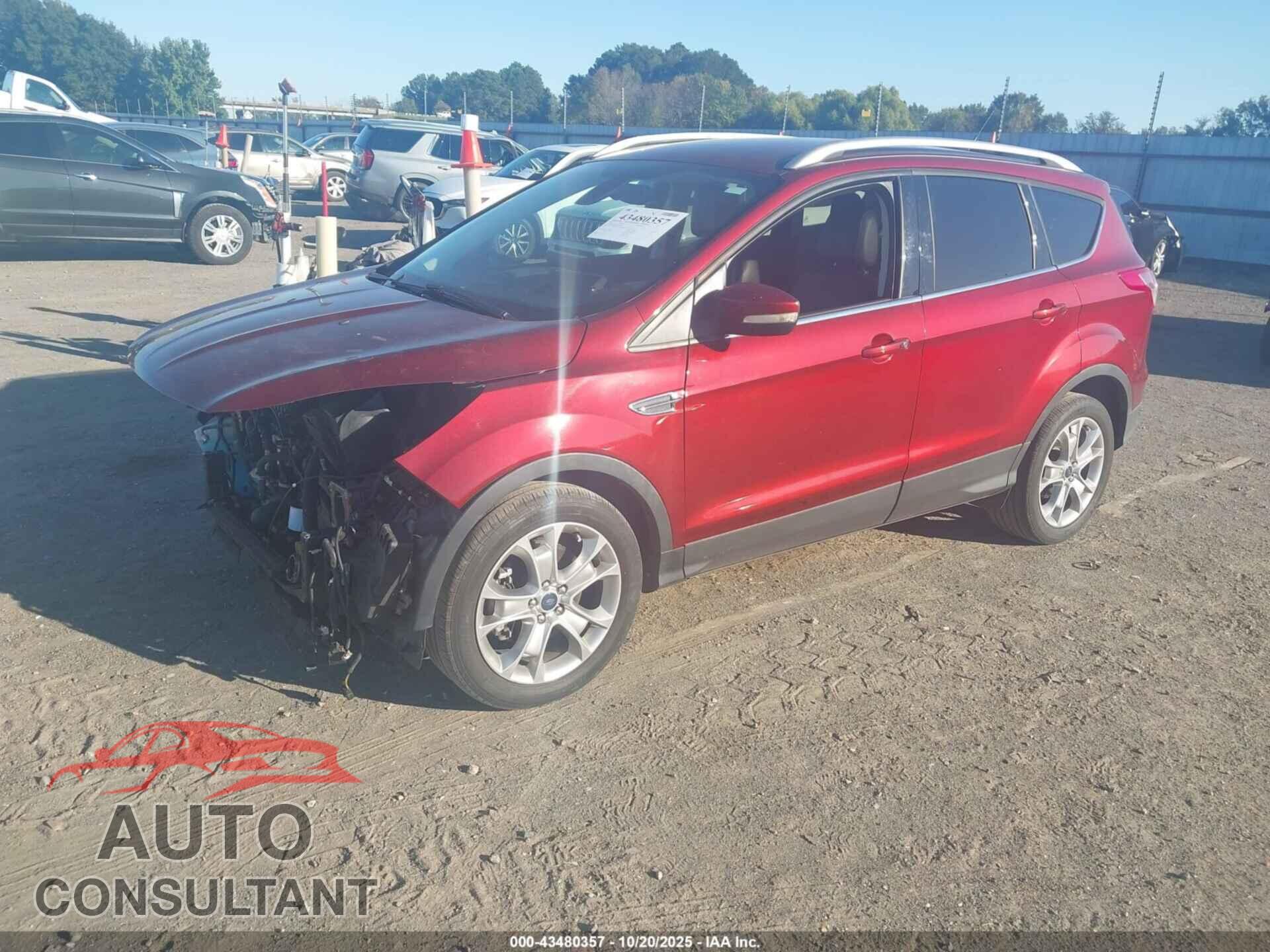 FORD ESCAPE 2015 - 1FMCU0J98FUC20403