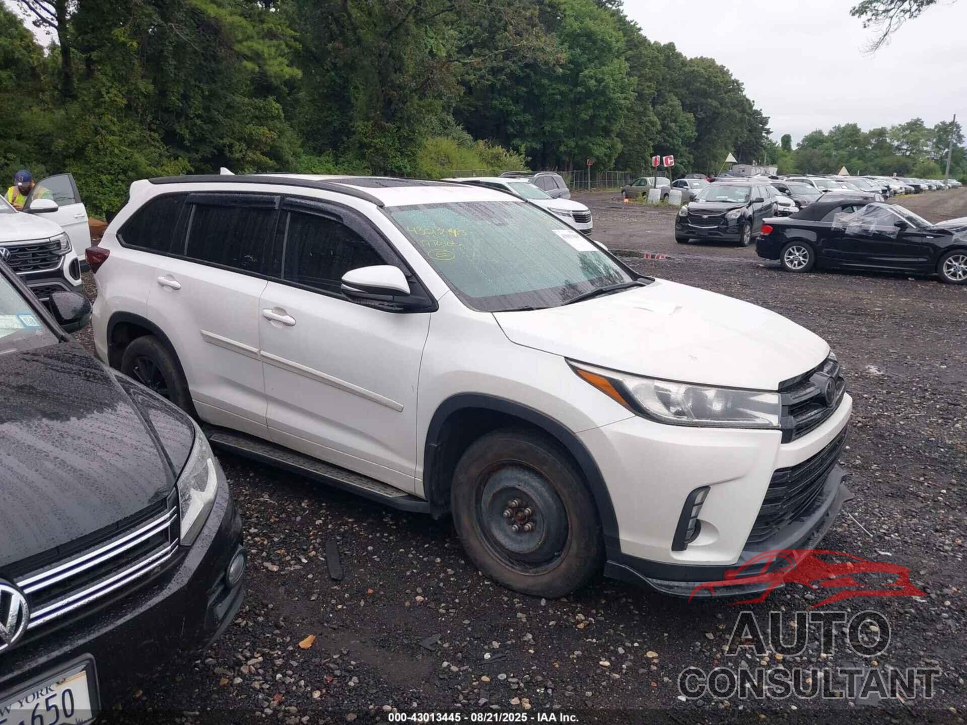 TOYOTA HIGHLANDER 2017 - 5TDDZRFH5HS479159