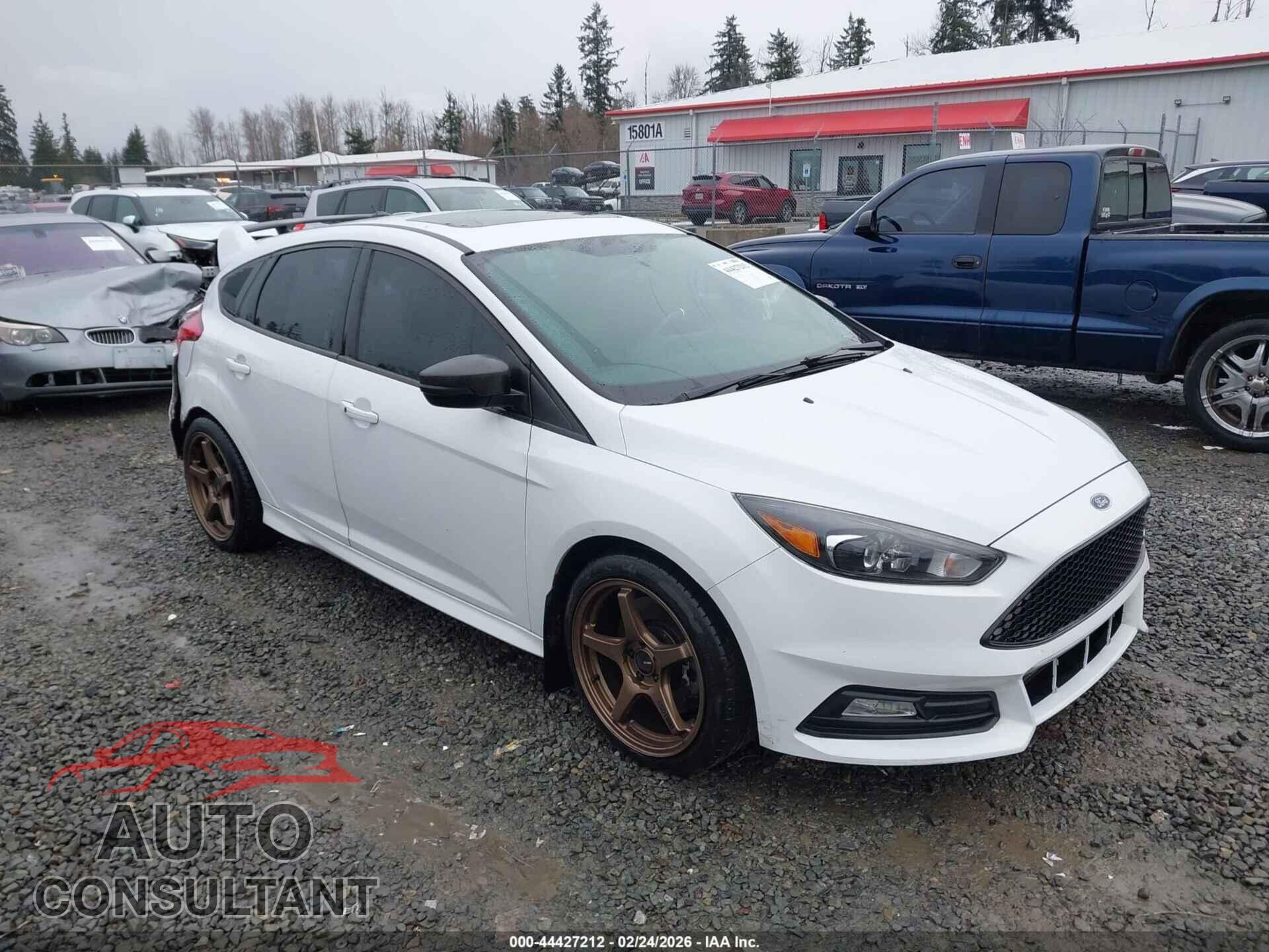 FORD FOCUS ST 2017 - 1FADP3L92HL263941